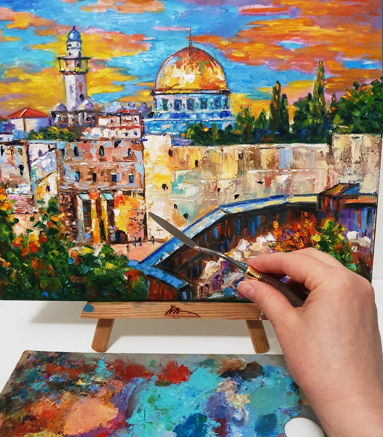 Jerusalem Dome of the Rock oil painting
The Jerusalem Dome of the Rock is a artwork that captures the iconic golden-domed shrine in all its glory.
Expertly crafted with delicate brushstrokes and vibrant colors, this painting is a beautiful depiction of the holy site, known for its historical and religious significance.
Hang this masterpiece in your home or office to bring a touch of cultural richness and spiritual serenity to any space.