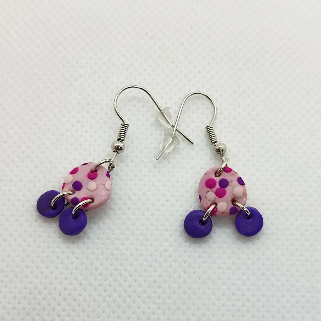 ¡Mismos colores, diferentes modelos!
¿Tenéis preferencia?💜
..............
Same colours and different models!
What do you prefer?

#handmadejewelry #handmade #handmadeearrings #earrings #personalizables #pendientesartesanales #polimerclay #pendientes #arcillapolimerica #artesania #artesanal #morado #purple #newmodels