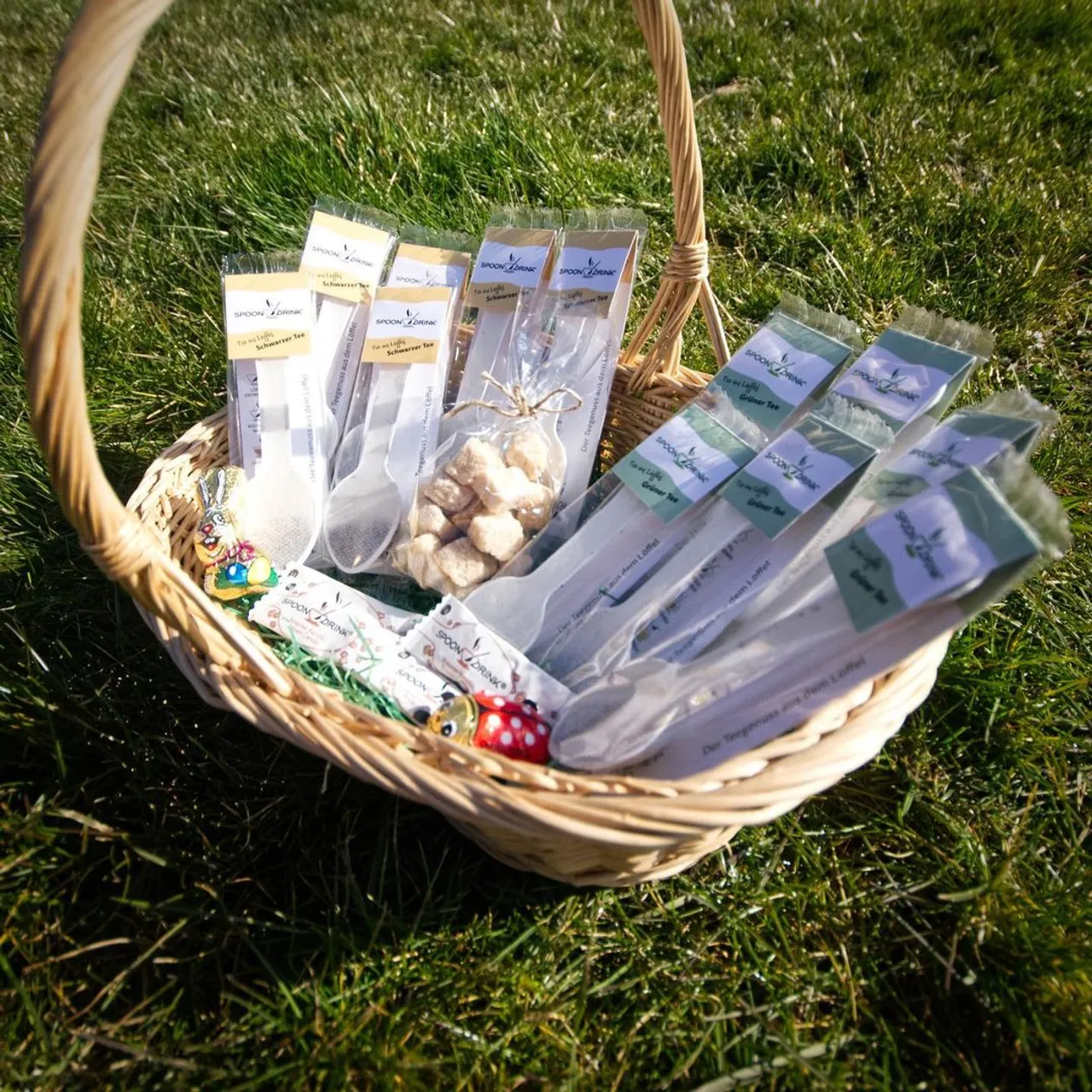 Es geht in den Oster-Endspurt 💪
Unfassbar wie viele Boxen ihr euch schon gesichert habt und wie viel der Osterhase am Sonntag zu tun hat 🐰
Greift noch schnell zu und schenkt Spoony-Ostergrüße 🤩
#Ostergeschenk #TeeImLöffel #TeeGeschenk #TeeLiebe #TeeTrinken