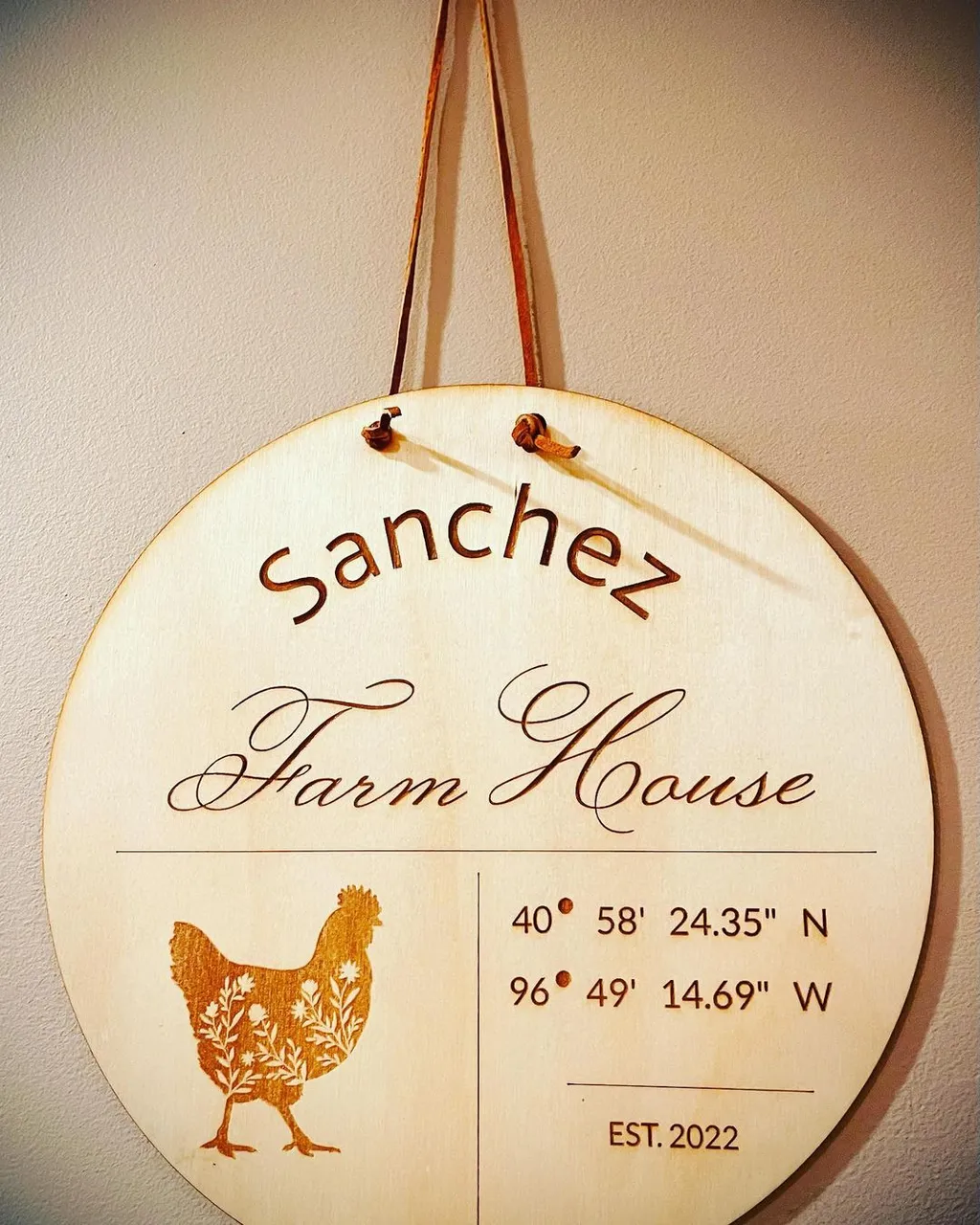 Adorn your home with your own custom stamp! This 10" round plaque can be placed on the interior or exterior of your home. Each item is sealed by hand with American beeswax. Water will bead and run off! Engraved on the wood of your choice of birch, walnut, cherry, or mahogany and in your design of choice. Each plaque hangs by our signature suede strap.
Have a design in mind? We'd love to bring it to life for you? Need a little help designing? We will design your perfect plaque at no extra charge! Available in round up to 10", square up to 10"x10", or rectangle up to 11"x19". Link in bio.
#homedecor #home #custom #design
