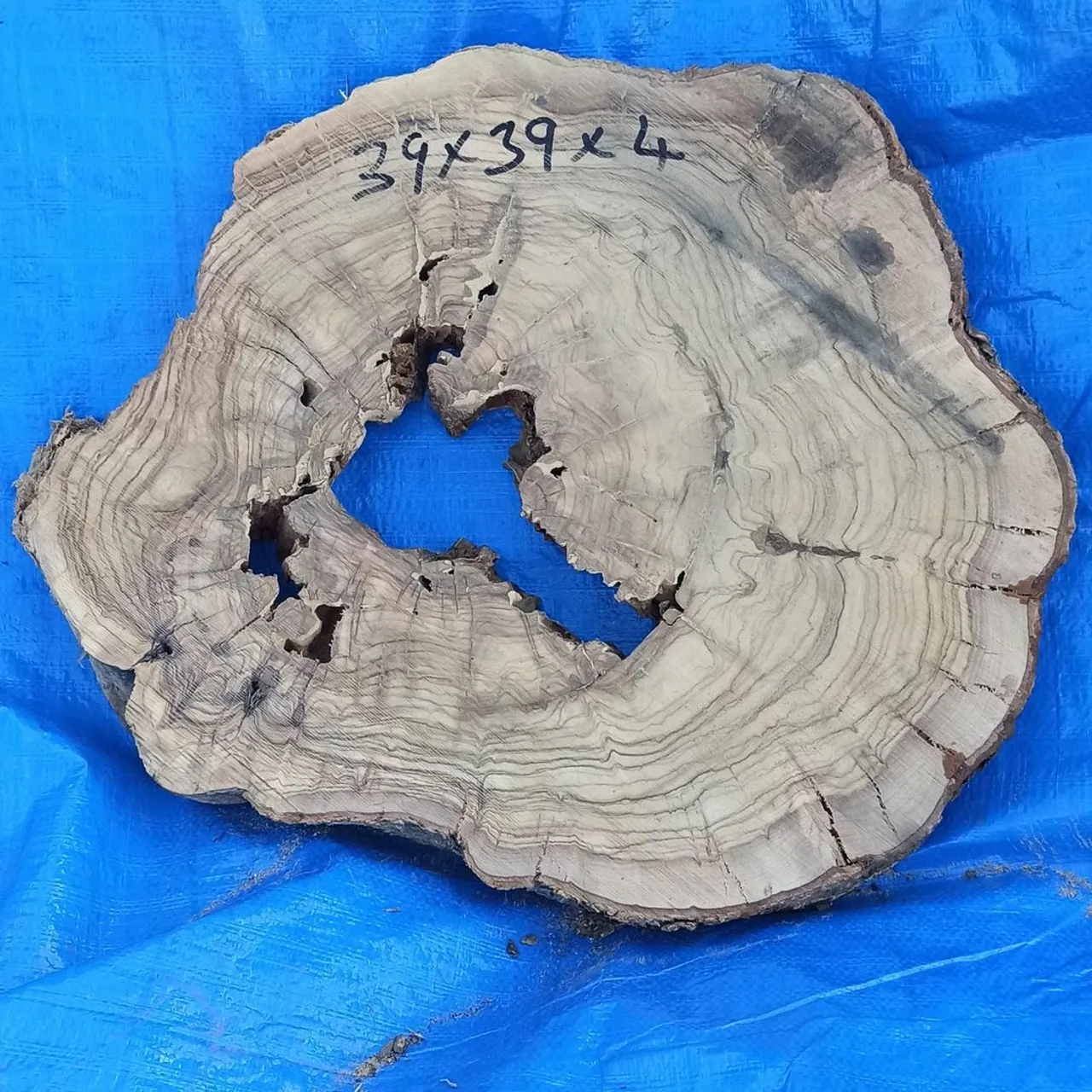 Olive wood.
#olivewood 
#olivewooddesigns
