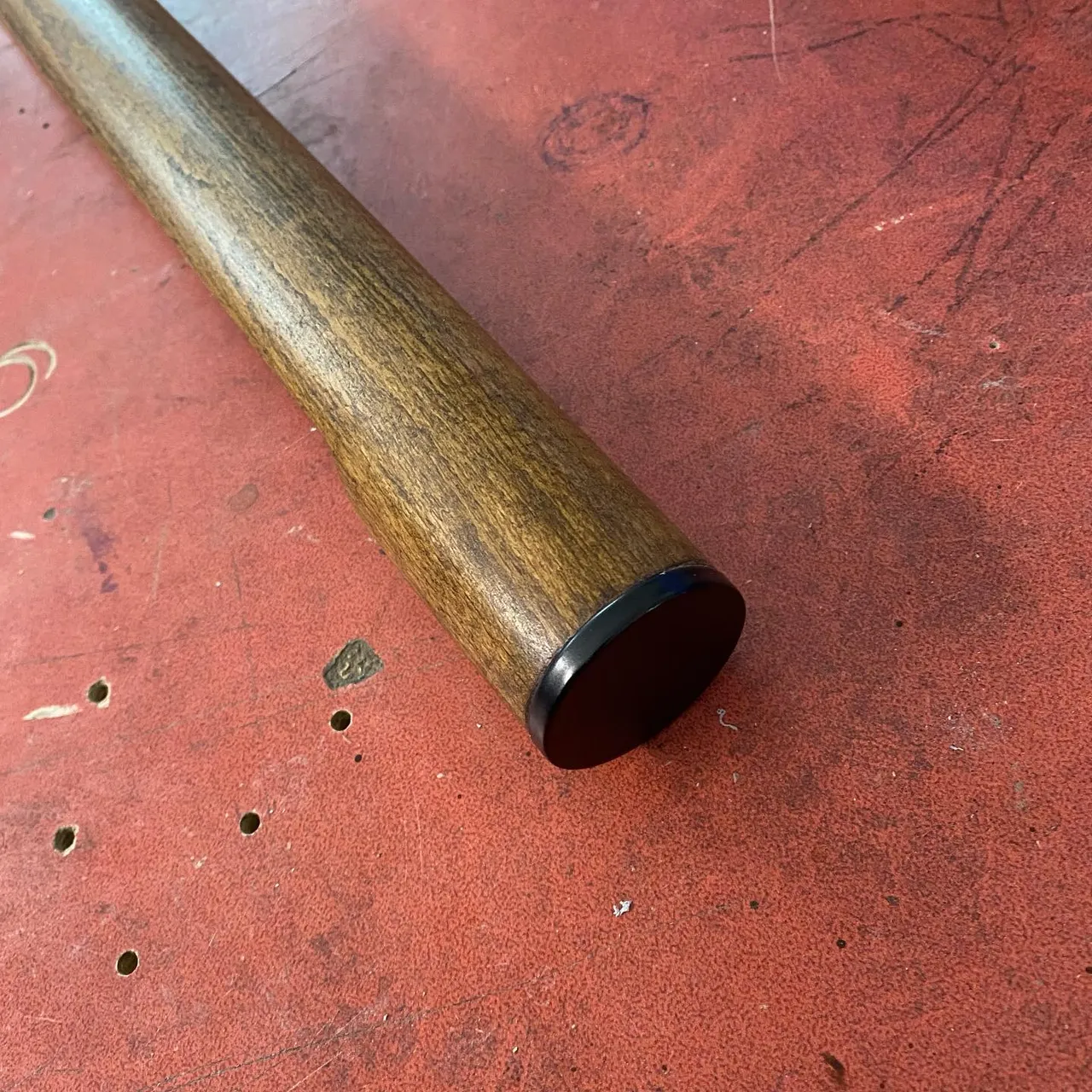 Koyu ceviz rengi de artık seçeneklerimiz arasında… @bormawachsturkiye #lightingdesign #aydinlatma #avizemodelleri