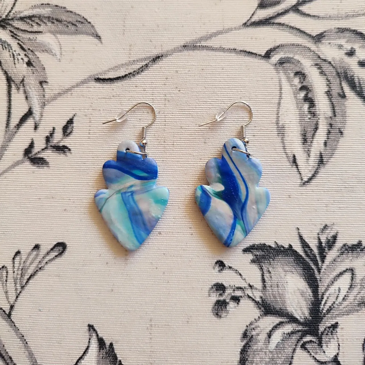 Choose your colour! 💙

#personalizables #personalize #arcillapolimerica #artesania #artesanal #handmadejewelry #handmade #etsy #etsyshop #blue #pendientes #pendientesartesanales #polimerclay