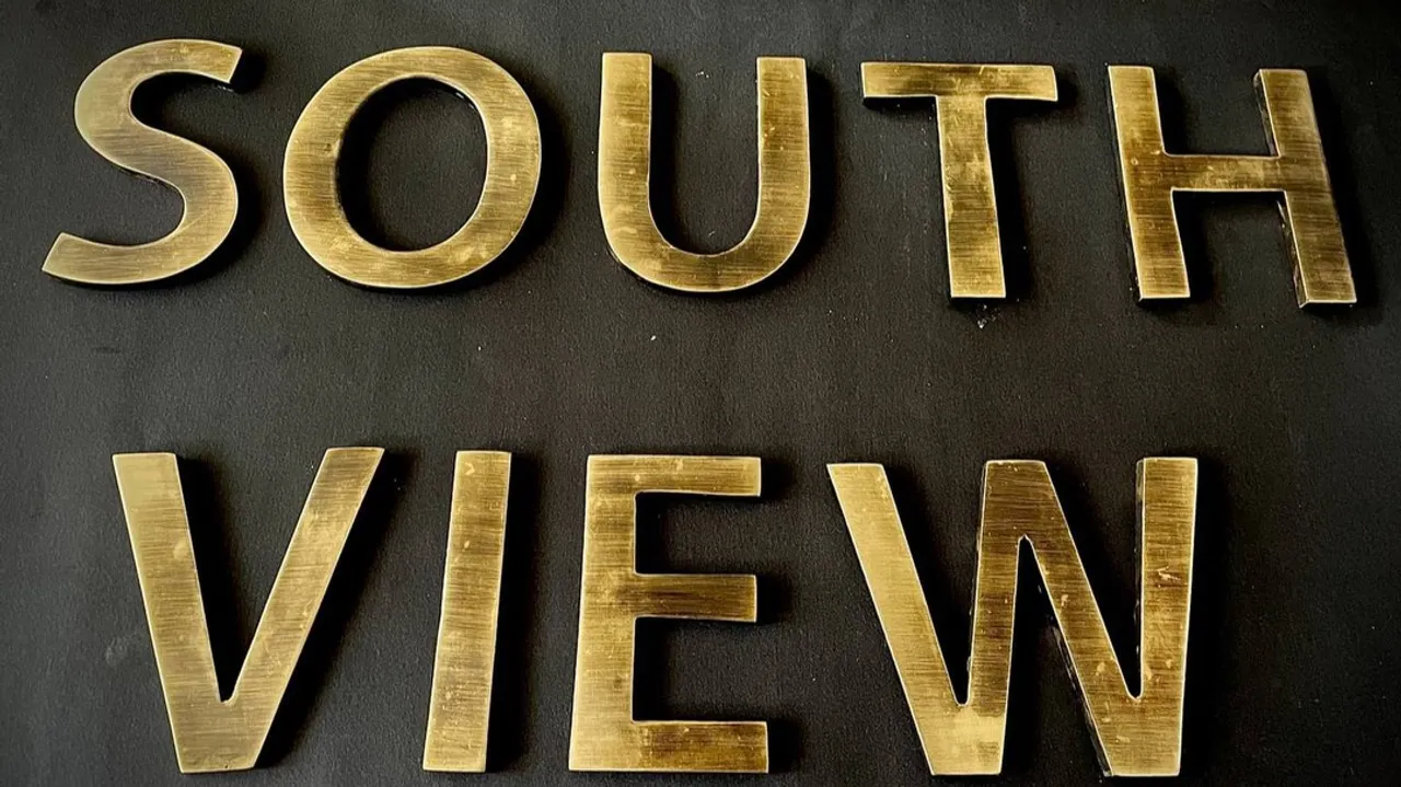 SOUTH VIEW
Antique Brushed Brass Sign

#brassletters #brassnumbers #brasssign #brushedbrass #antiquebrass #agedbrass #antiqueagedbrass #agingbrassletters #brushedbrassletters #antiquebrassletters #agingbrassletters #castbrassletters #castbrassnumbers #castbrasssign #solidbrassletters #solidbrassnumbers #solidbrasssign #solidbrass #karsiyaka #izmir