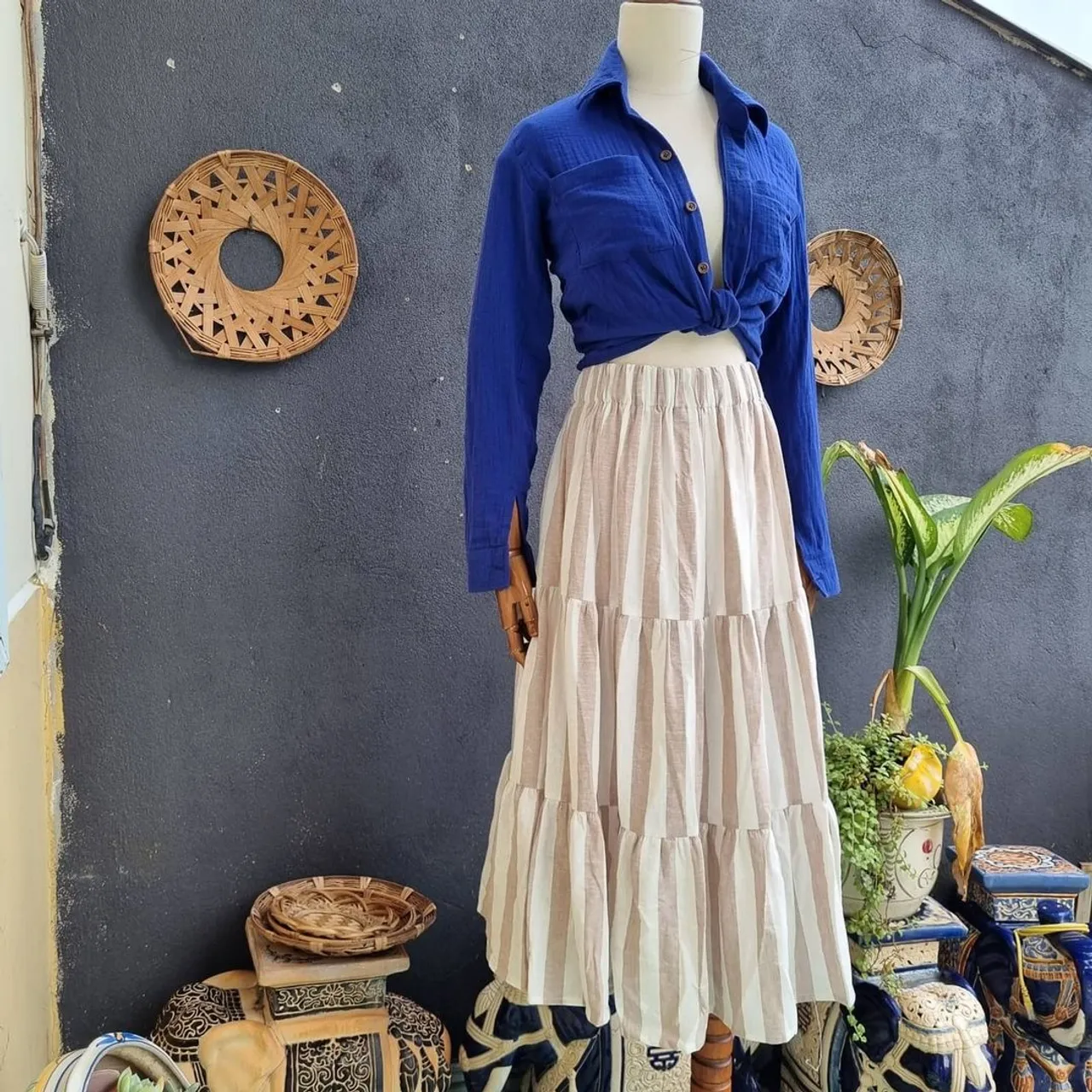 Our collection skirt are cut from linen and have a elastic waistband for comfort.❤️💯🎉 
#bellahatailors 
#linenskirt 
#skirt