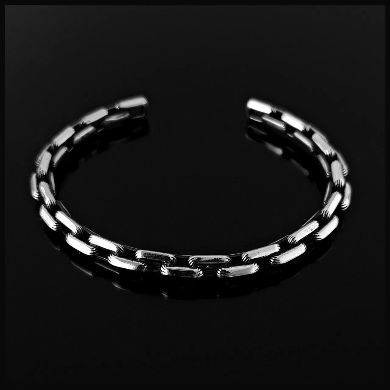 SOLID SILVER CUFF BRACELET
Handmade Natural Gemstone Jewelry

All our design prepares according to your given size with love.

Please visit our #esty shop for order;
https://www.etsy.com/shop/SevenArtJewelry

#silver#silverbracelet#etsy#hematitestone#handmadejewelry#sevenartjewelry#silvercuff#etsysuccess#etsyshop#etsymarket#chainstylecuff#qualityworkmanship#qualitystone#chain#sterlingsilver#solidsilverjewellery#solidsilver