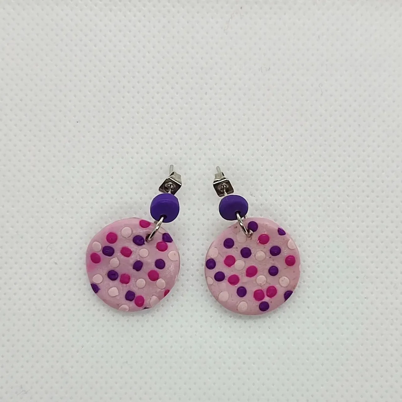 ¡Mismos colores, diferentes modelos!
¿Tenéis preferencia?💜
..............
Same colours and different models!
What do you prefer?

#handmadejewelry #handmade #handmadeearrings #earrings #personalizables #pendientesartesanales #polimerclay #pendientes #arcillapolimerica #artesania #artesanal #morado #purple #newmodels