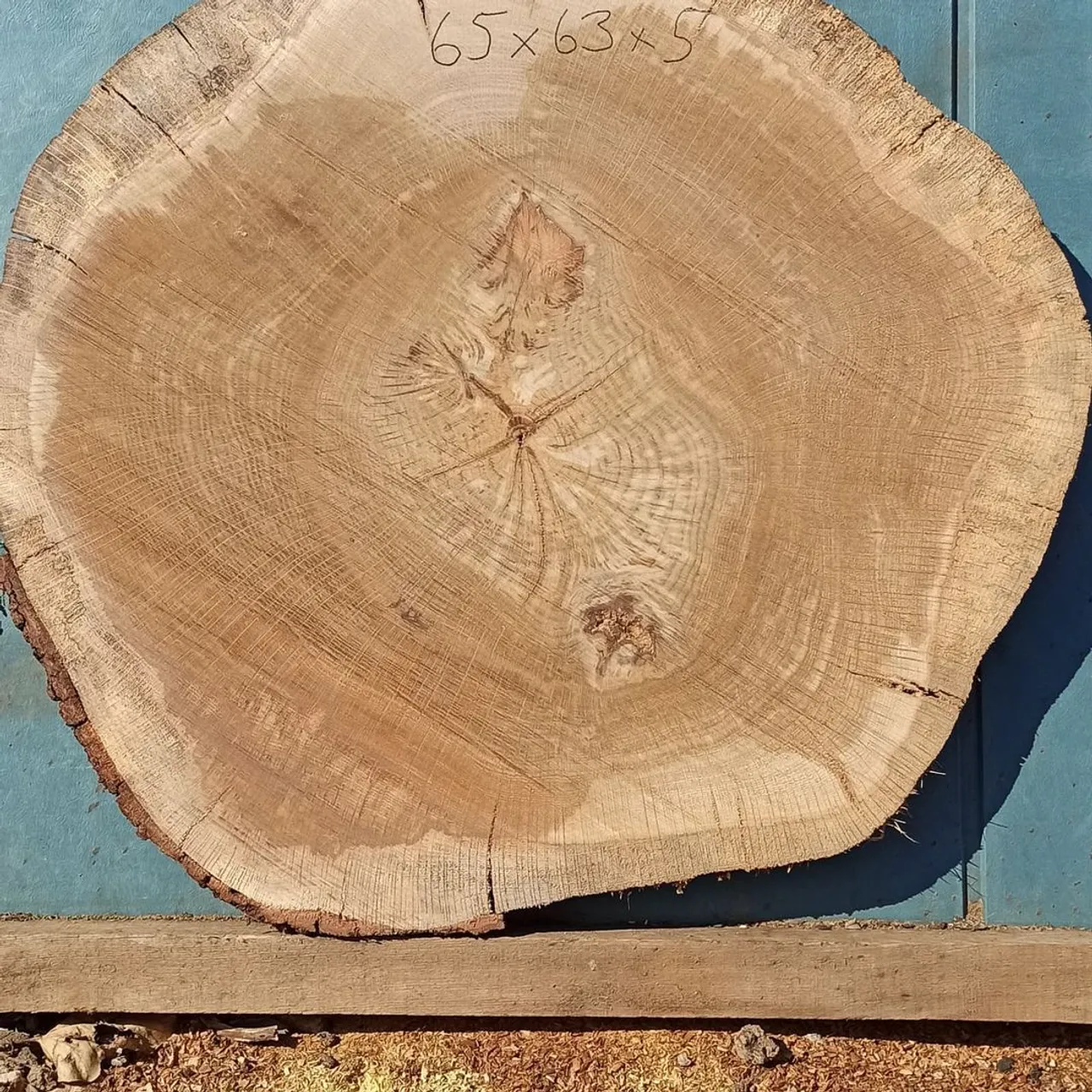 Antik meşe 4 yıllık kuru.
.
.
.
.
.
.
.
#wood #epoxy #ahşap #meşe #antikmeşe #kütük #epoxytable #masa #yemekmasasi #natural