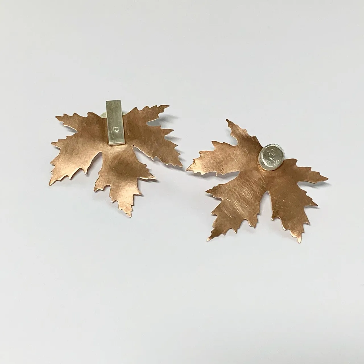 #핸드메이드주얼리 #오더메이드주얼리 #금속공예 #금속공예가 #디자이너주얼리 #망원동편집샵 #편집샵 #서교동 #합정동 #합정카페 #갤러리 #주얼리선물 #핸드메이드 #아플라네타