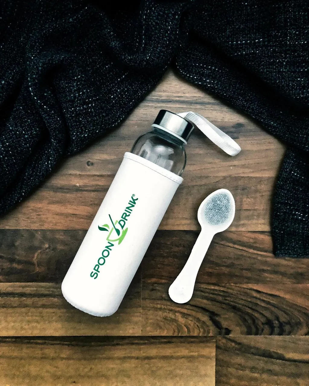 Die Ostertage sind vorüber und wir hoffen, dass ihr eine schöne sonnige Zeit genossen habt 🥰

Genießt den Abend bei einer Tasse #Tee und startet morgen gut in die neue Woche 😎

#Löffeltee #TeeTrinken #TeeImLöffel #TeeLiebe #TeeLiebhaber #TeeKultur #GrünerTee #SchwarzerTee