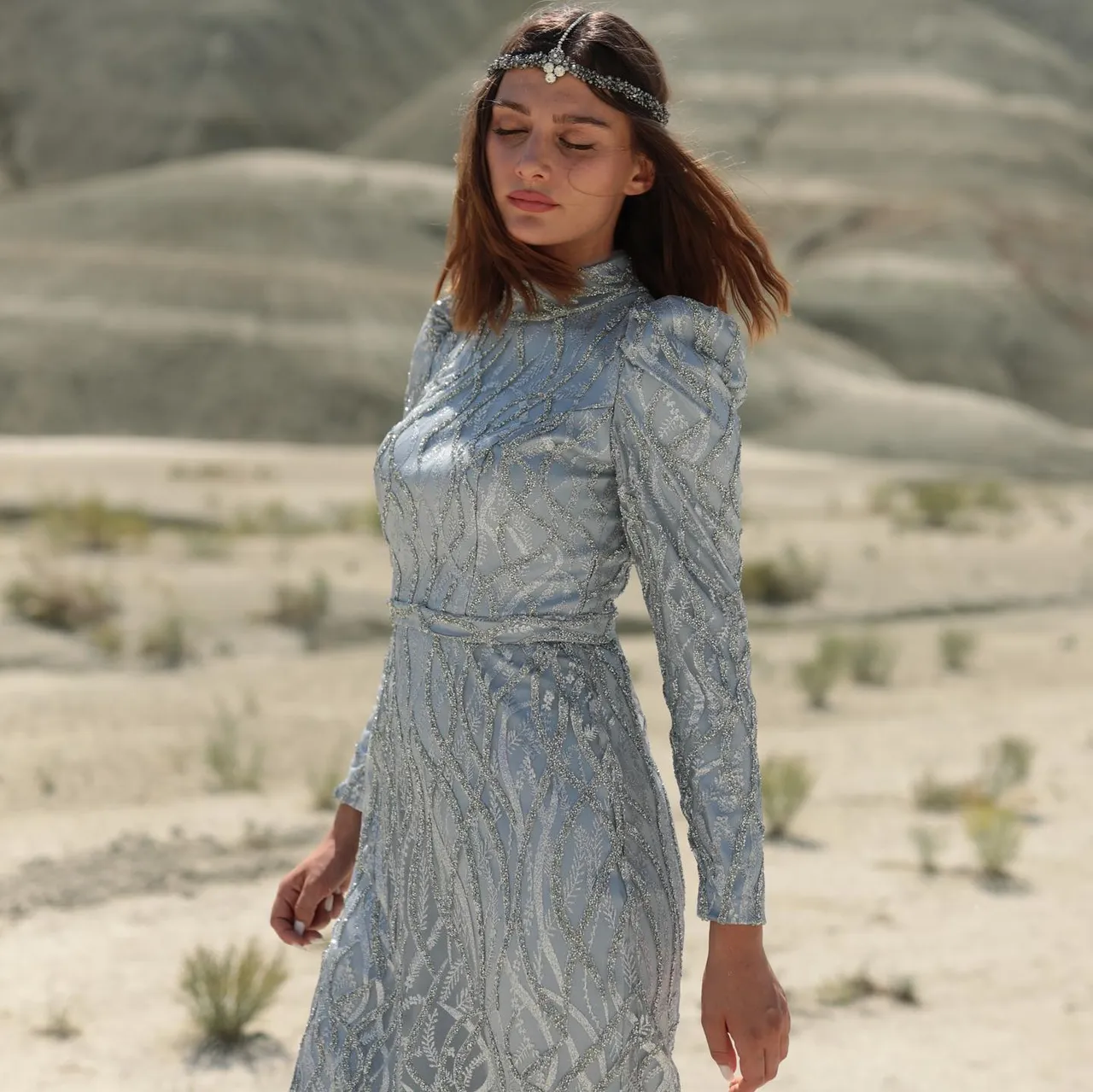 Sima Abiye💕
Gözalıcı ışıltılarıyla çok özel kalem tasarımımız tüm zarif renkleriyle ahunarede💕
Peki sizin favoriniz hangi rengi? seçenekler kaydırmalıda
👉Koşulsuz İade veya Değişim
✈️Ücretsiz & Hızlı Kargo
☎️👉Whatsapp:+90 532 272 57 09
#tesetturabiye #kalemabiye #kalemelbise #tasarımabiye #weddingdress #muslimweddingdress #muslimwear #hijabwear #modestwear #sözelbisesi #nişanelbisesi #davetelbisesi #eveningdressmalaysia #eveningdress#tasarımelbise #eventdress#weddingwear#modestwear #modestclothing #kesfetteyiz#