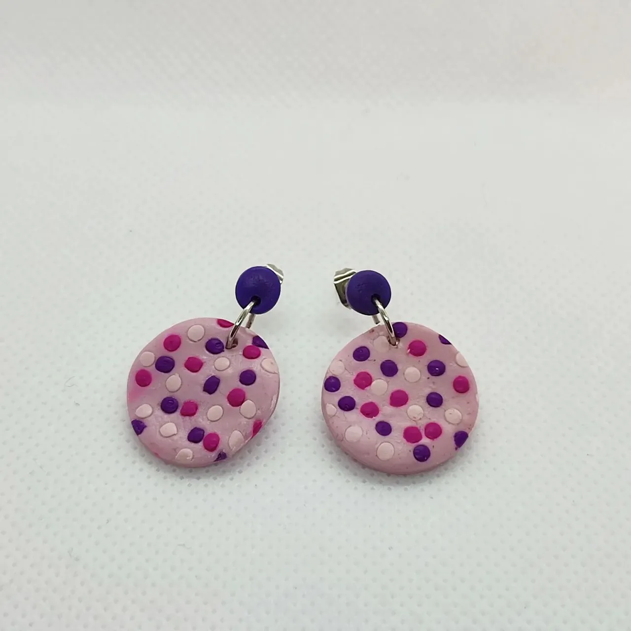 ¡Mismos colores, diferentes modelos!
¿Tenéis preferencia?💜
..............
Same colours and different models!
What do you prefer?

#handmadejewelry #handmade #handmadeearrings #earrings #personalizables #pendientesartesanales #polimerclay #pendientes #arcillapolimerica #artesania #artesanal #morado #purple #newmodels