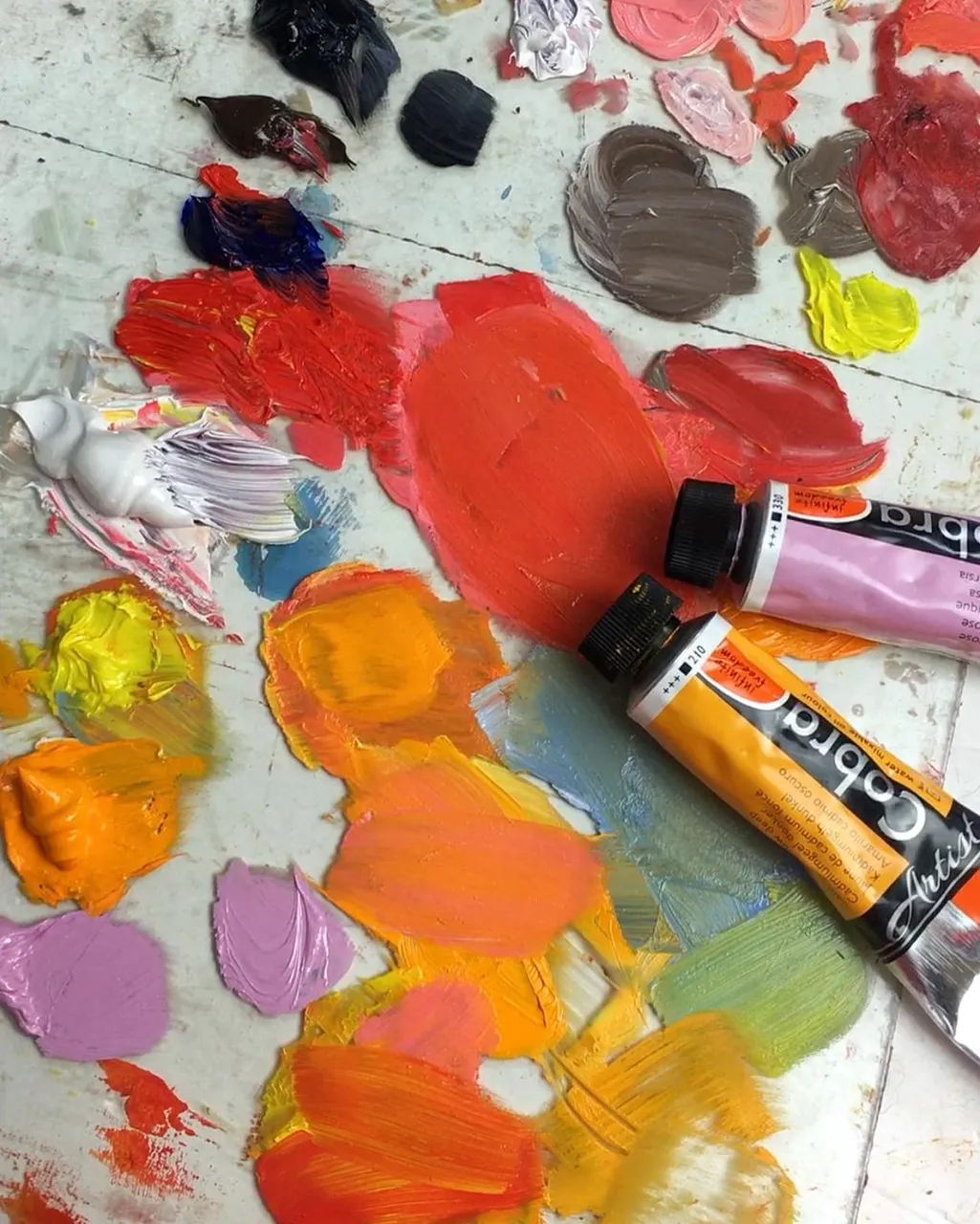 Todays color palette!! And my new favorite oil color with the #cobraoilcolor 🥰 It’s so smooth and creamy and it also can be mixed with water, which I love.😍
#artwork #artpalette #artpalettes #cobraoilpaint #cobraoils #cobraoilpaints #artworkoftheday #artoftheday #artist #artdaily #artoftheday🎨 #artstudio #artforsale #artpainting @only_women_artists