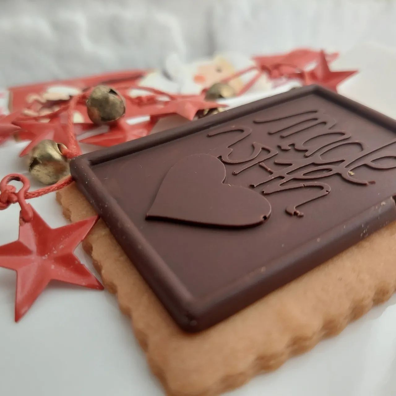 ✈️🌍 Worldwide Free Shipping
Homemade Swiss Chocolate Layered Shortbreads
Shop Now Online on sofra369.com

#sofra369 #chocolatecookies #chocolateshortbread #cookies #shortbread