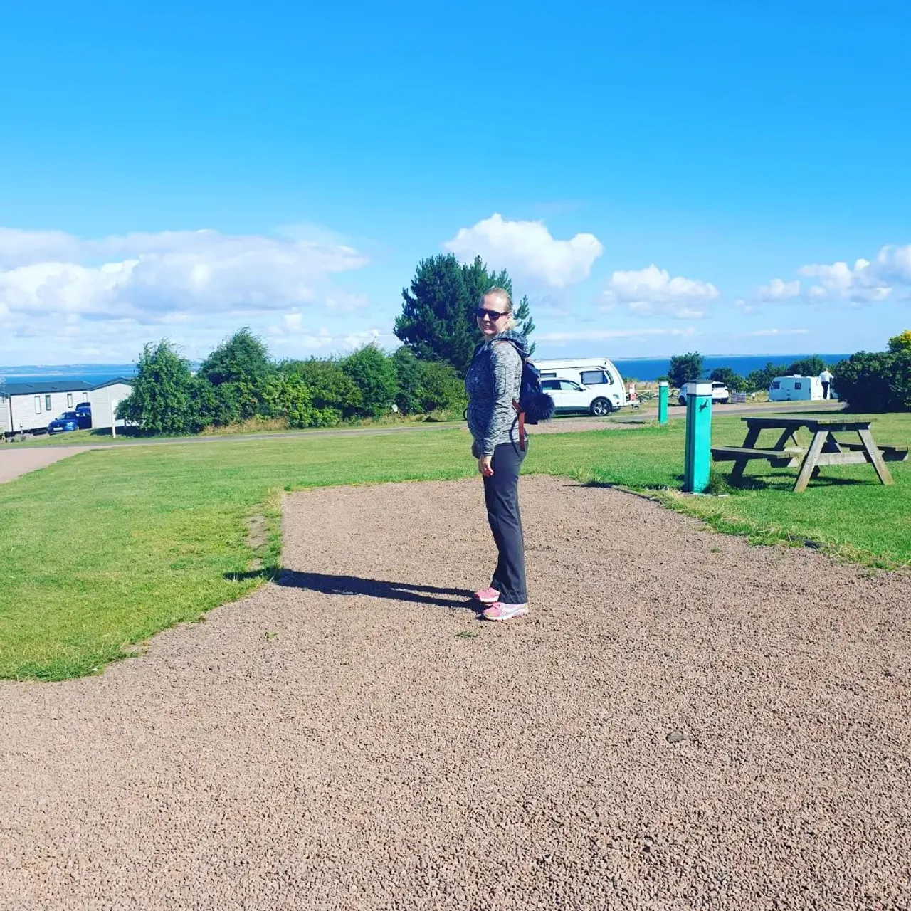 Longchamp travels from end to start (keep swiping). Fits plenty, very light, easy to wear with one issue so far...the zipper. Yes that curve of the corner, how do you get over it?? It keeps getting stuck 🤣 maybe I'm just lazy and fussy. Bag Organiser on the website Longchamp shop www.luxurybagheaven.com 
I recommend the sturdy felt for support and structure #longchamplepliage #longchamplepliageclub #longchamp #longchamplepliageneo #longchamplepliagebackpack #longchampbag #longchampbackpackneo #bagorganizer #bagorganiser #luxurybagheaven