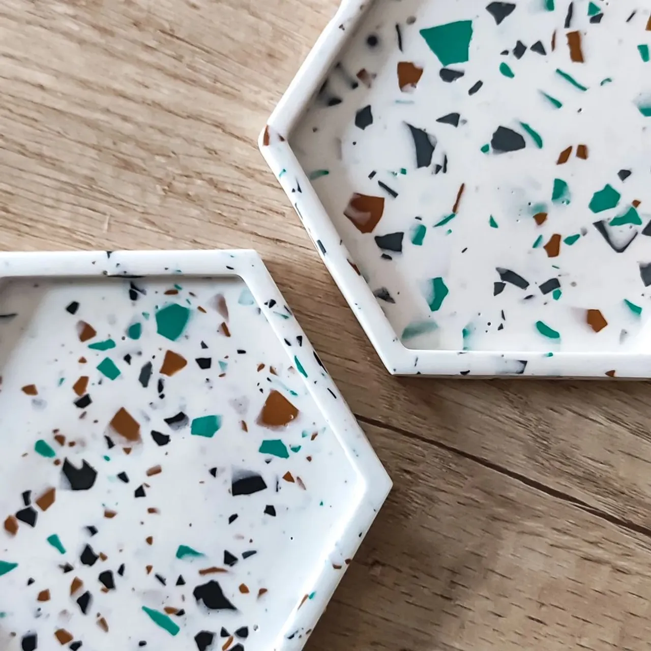 Terrazzo coasters 😍

#jesmonite #handmade #homedecor #neutral #jesmonitedesign #terrazzo