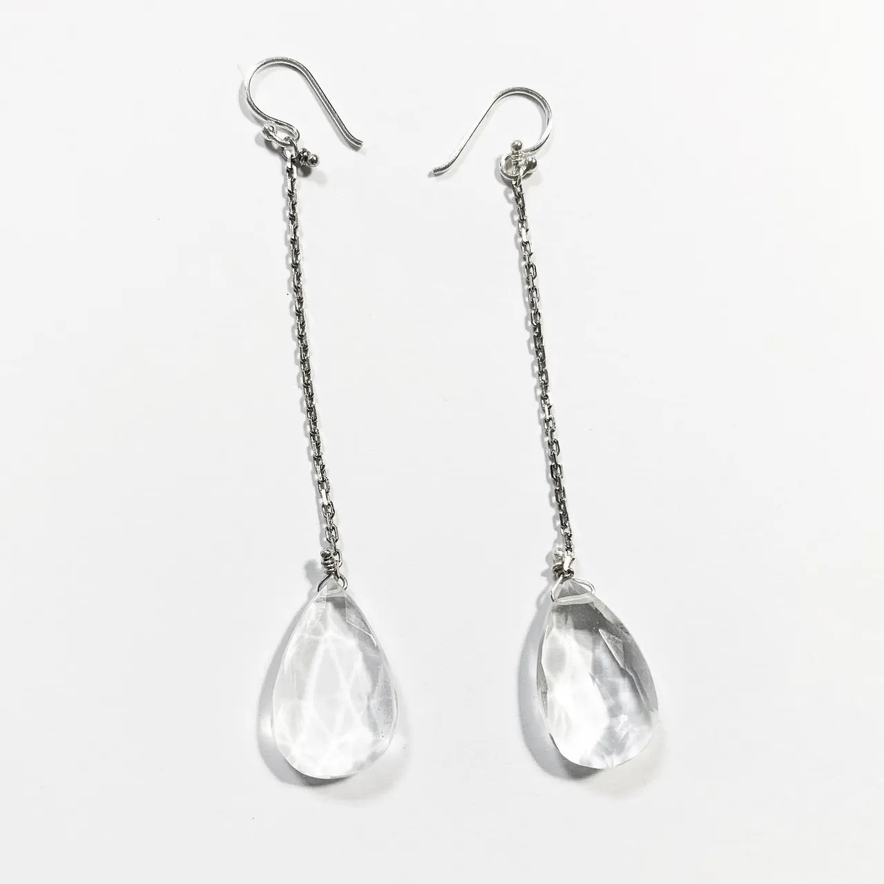 비가와도 괜찮아 
Tristesse
Himalaya crystal rain long chaîne 
Earrings 
Silver+ 18k white gold plated 
I
o
h
c
o
Ë
s
n
i
m
#himalaya #crystal #earrings #tristesse #iohcoesnim_crystal