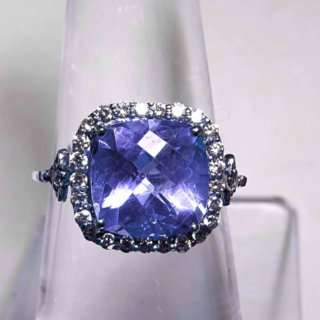 Gem stone ring

www.etsy.com/shop/sksonijewels