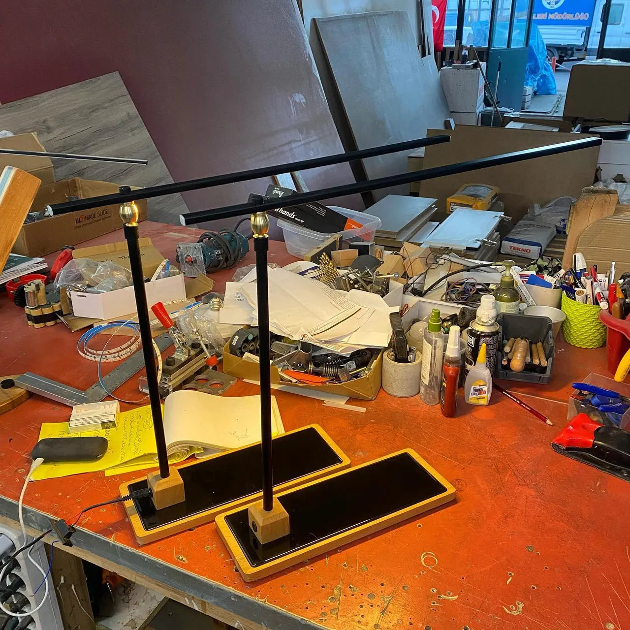 Minimalist LED Masa Lambası… #masalambası #desklamp #tablelamp