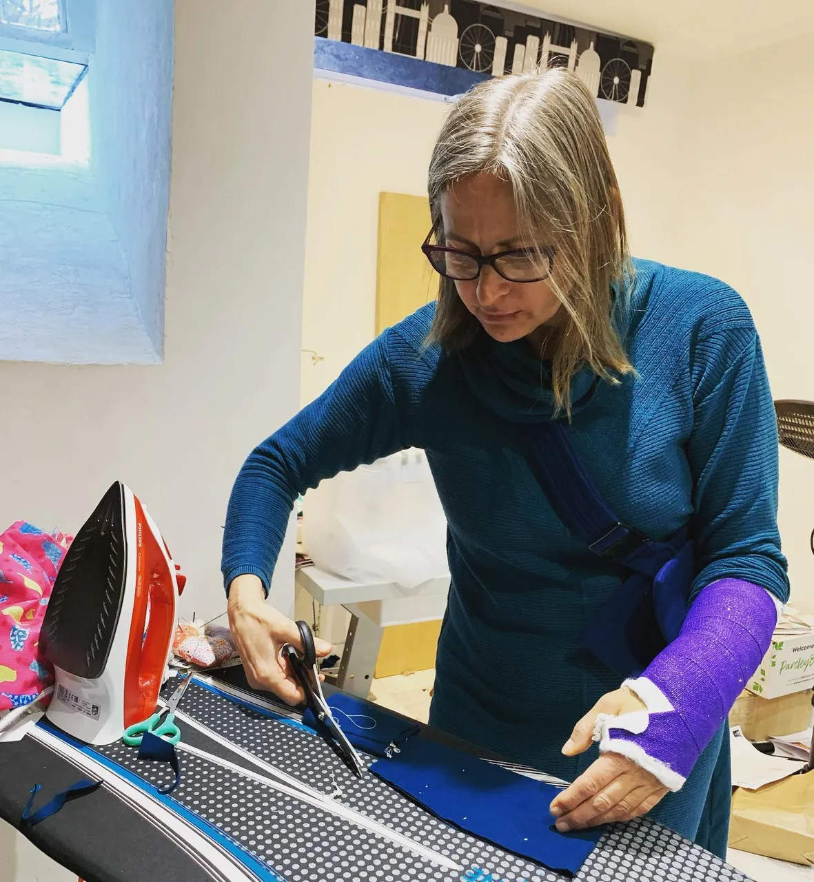 Lisa’s not letting something like a broken wrist stop her from sewing! She’s loving her sparkly cast! #broken wrist #sparklycast #handmadeclothes #handmadeclothesforkids #shopsmall #shoplocal