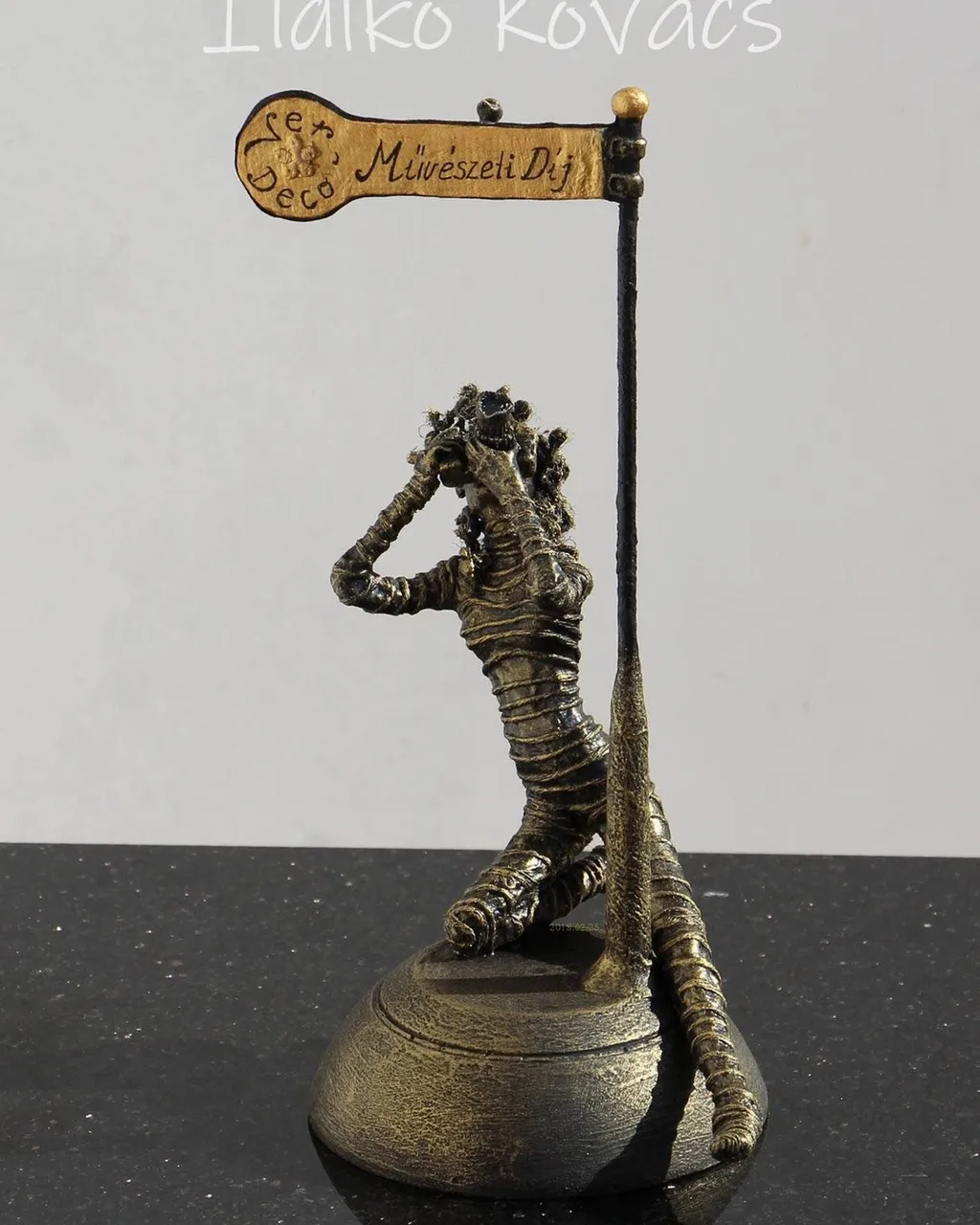 Δείτε ένα υπέροχο μίνι άγαλμα με Paverpol από φοβερή καλλιτέχνη του Paverpol Ildikó Kovács . Οι λεπτομέρειες και το ύφος του αγάλματος μας αφήνουν άφωνους! Απολαύστε το. Βρείτε τα υλικά Paverpol εδώ ➡  https://bit.ly/2DUglEp #paverpol #becreative #sculpture #sculpting #sculptureart