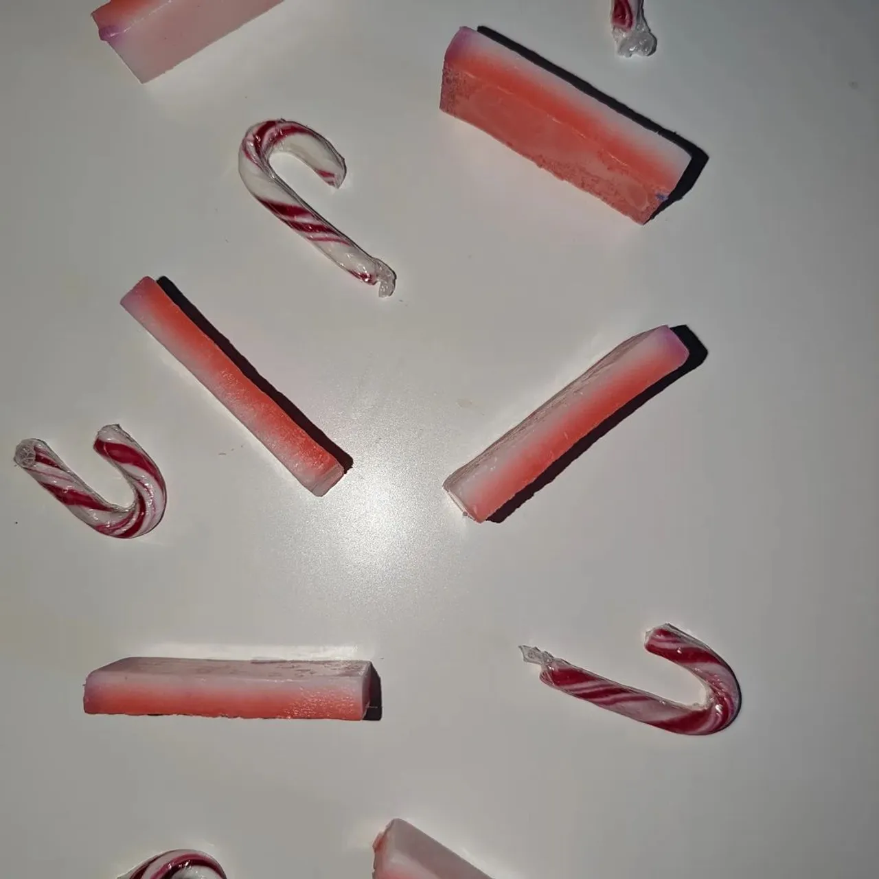 Candy cane soap ends... 🍬

Been including these as little free samples with recent orders... Only a few left now, so get your order in soon if you'd like to try these little samples! ☺️

#christmasgift #christmasshopping #etsyuk #etsyseller #supportsmallbusiness #smallbizchristmas #fyp
