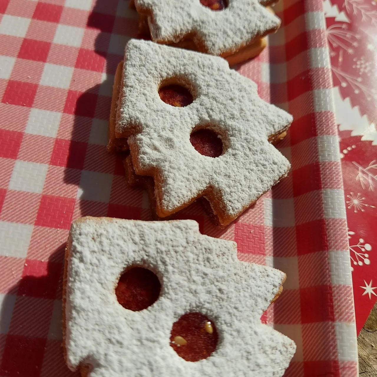 Holiday Shortbread Cookies | Christmas Shortbread Jam Cookies | Shortbread Christmas Tree | Christmas Gift Cookies

#etsy #etsyshop #etsyseller #etsysellersofinstagram #homemade #stuffedcookies #cookies #christmascookies