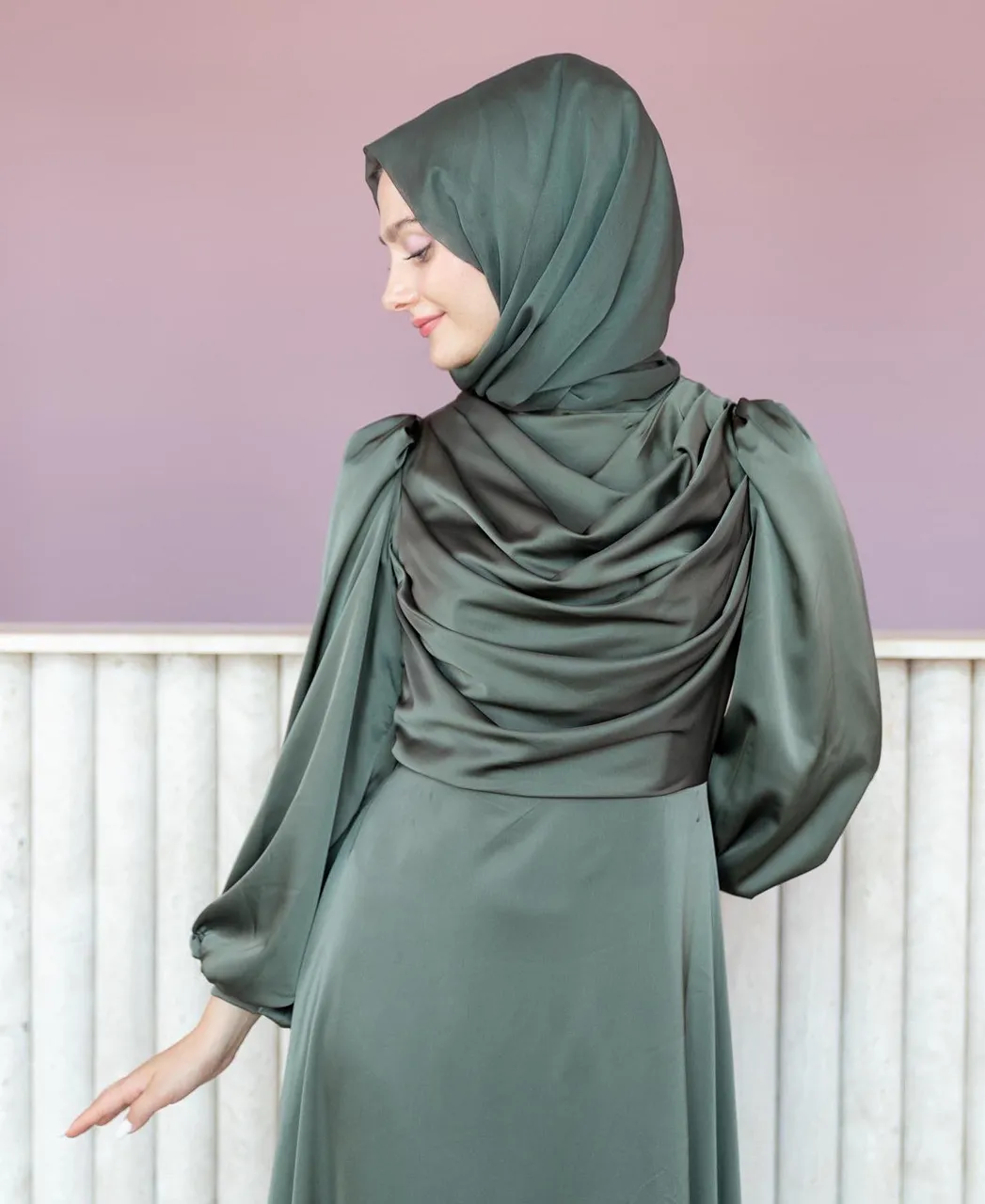 Selvi Abiye😍
Zamnsız ipek abiyelerin zarafetini yaşatan özel tasarım ahunare online ve mağazada❤️
36-42 Beden Aralığı 💃
4 renk seçeneği (Sağa Kaydırın) 🌈
Türkiye ve Tüm Dünyaya Hızlı Kargo 🛩
Event Dress😍
36-42 EU Sizes Available
4 Color Option 🌈
Wordwide Express Delivery 🚚 
#nikkahdress 
#weddinggowns #muslimweddingdress #weddingdress
