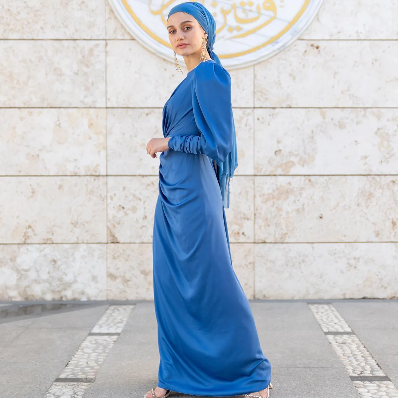 Lavin Abiye😍
Fiyat: 1200 TL (≈66 €) 💳
Hatlarınıza zarif bir silüet kazandıran ipek saten harika tasarım ahunarede
İlk alışverişinize özel 150₺ indirim ❤️
36-44 Beden Aralığı 💃
4 renk seçeneği (Sağa Kaydırın) 🌈
Türkiye ve Tüm Dünyaya Hızlı Kargo 🛩
Kredi Kartına Taksit İmkanı

Lavin Hijab Evening Dress😍
Price: 65€ 
38-44 EU Sizes Available
4 Color Option 🌈
Wordwide Express Delivery 🚚 
#tesettürabiyemodelleri #hijabfashion #hijablove #tesetturbutik #tesetturnisanlik #hijab #weddingdress #muslimweddingdress #hijabwear #tasarımabiye #eveningdress #eventdress