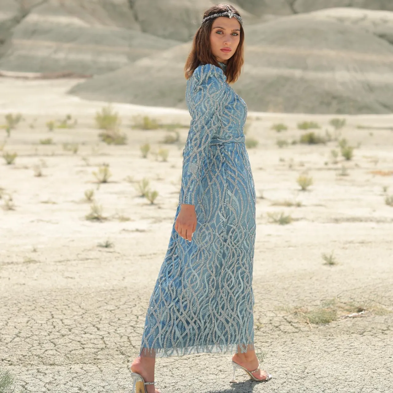 Sima Abiye💕
Gözalıcı ışıltılarıyla çok özel kalem tasarımımız tüm zarif renkleriyle ahunarede💕
Peki sizin favoriniz hangi rengi? seçenekler kaydırmalıda
👉Koşulsuz İade veya Değişim
✈️Ücretsiz & Hızlı Kargo
☎️👉Whatsapp:+90 532 272 57 09
#tesetturabiye #kalemabiye #kalemelbise #tasarımabiye #weddingdress #muslimweddingdress #muslimwear #hijabwear #modestwear #sözelbisesi #nişanelbisesi #davetelbisesi #eveningdressmalaysia #eveningdress#tasarımelbise #eventdress#weddingwear#modestwear #modestclothing #kesfetteyiz#