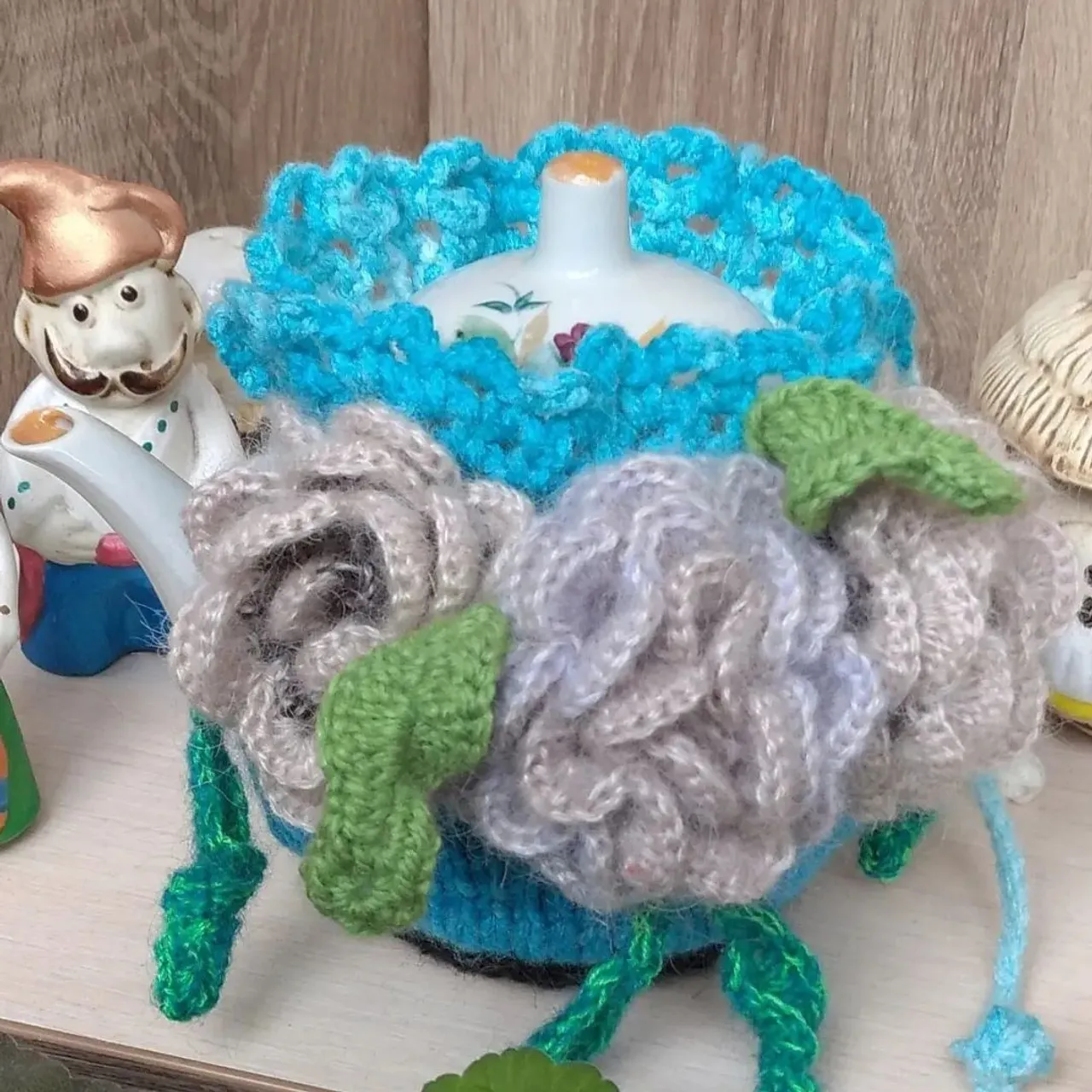 Excited to share the latest addition to my #etsy shop: Cosy Tea Blue Beige Rose. Tea cosy for teapot. Tea cosy knitted flower Beige Brown Blue. #blue #birthday #newyears #beige #fsccertifiedwood #teapotcosy #teapotcover #teapotwarmer #yeapotcozy
https://etsy.me/3Hk1Bgf