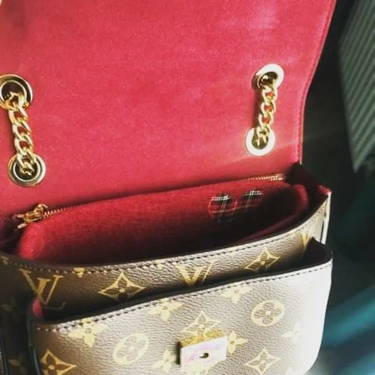 I just wanted to share recent customers pictures.  Nothing warms my heart more, please send them in anytime, even after a few months. I learn so much from these and perfect my products with your help.
🧵🪡
Chanel chain padded wrap
Chanel insert 
Lv favourite 
GG disco soho
LV sac retro
LV sac plat
LV PSM mini
LV passy
LV Kirigami conversion kit
CC flap protector 
👜
These bags all pretty bring me joy, I hope they do the same for you.  Thank you so much for sharing and recommending me #lbh #luxurybagheaven #bagorganizer #bagaccessories #lvaddict #lvbag #cc #chanel #flap #chanel #lvpsm #lvkirigami #lvsacplat #chanelmini #chanelflapbag