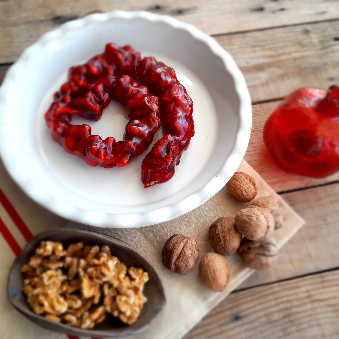 Homemade Walnut Churchkhela | Organic Walnut Dipped in Grape Molasses & Pomegranate Molasses, Natural Turkish Snacks

#etsy #etsyshop #etsyseller #etsysellersofinstagram #homemade #turkishfood