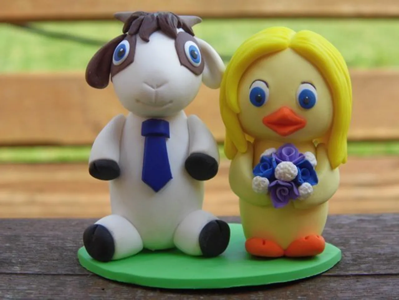 He loves climbing so he is a goat and her nickname is a chicken, so she is a chicken. 😀
Together they make a good match
If you also want to have a keepsake after your wedding or any other occasion, feel free to browse in my shop in bio😀👉👉
#wedding #weddingdecor #weddingcake #cake Cakes #caketopper #cakedecorating #cakestyle #cakedecoration #loveanimals #animals #goat #chicken #chicks #goats #chick #weddingcaketopper #weddinggift #gifts #personalizedgift #etsy #smallbusiness #sellingonetsy #etsyshop #polymerclay #creations