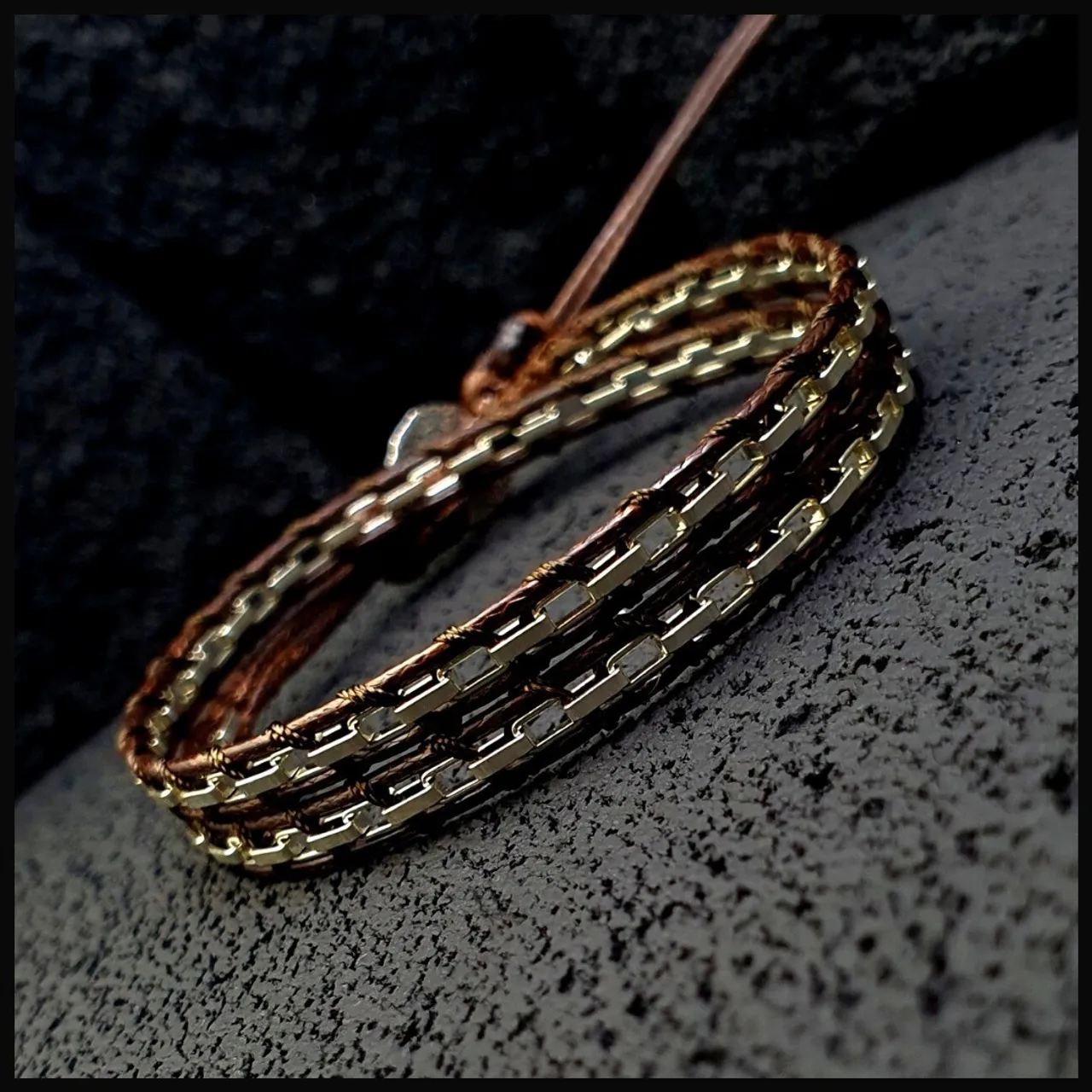 BROWN SOLID SILVER CHAIN TWISTED SLIM BRACELET
Handmade Natural Gemstone Jewelry
All our design prepares according to your given size with love.
Please visit our esty shop for order;
https://www.etsy.com/shop/SevenArtJewelry
#etsy#handmadejewelry#sevenartjewelry#etsysuccess#etsyshop#etsymarket#uniquedesign#qualityworkmanship#qualitystone#Solidsilver#925sterlingsilver#silverbracelet#chain#chainbracelet @etsy
@etsysuccess
@sevenartjewelryshop