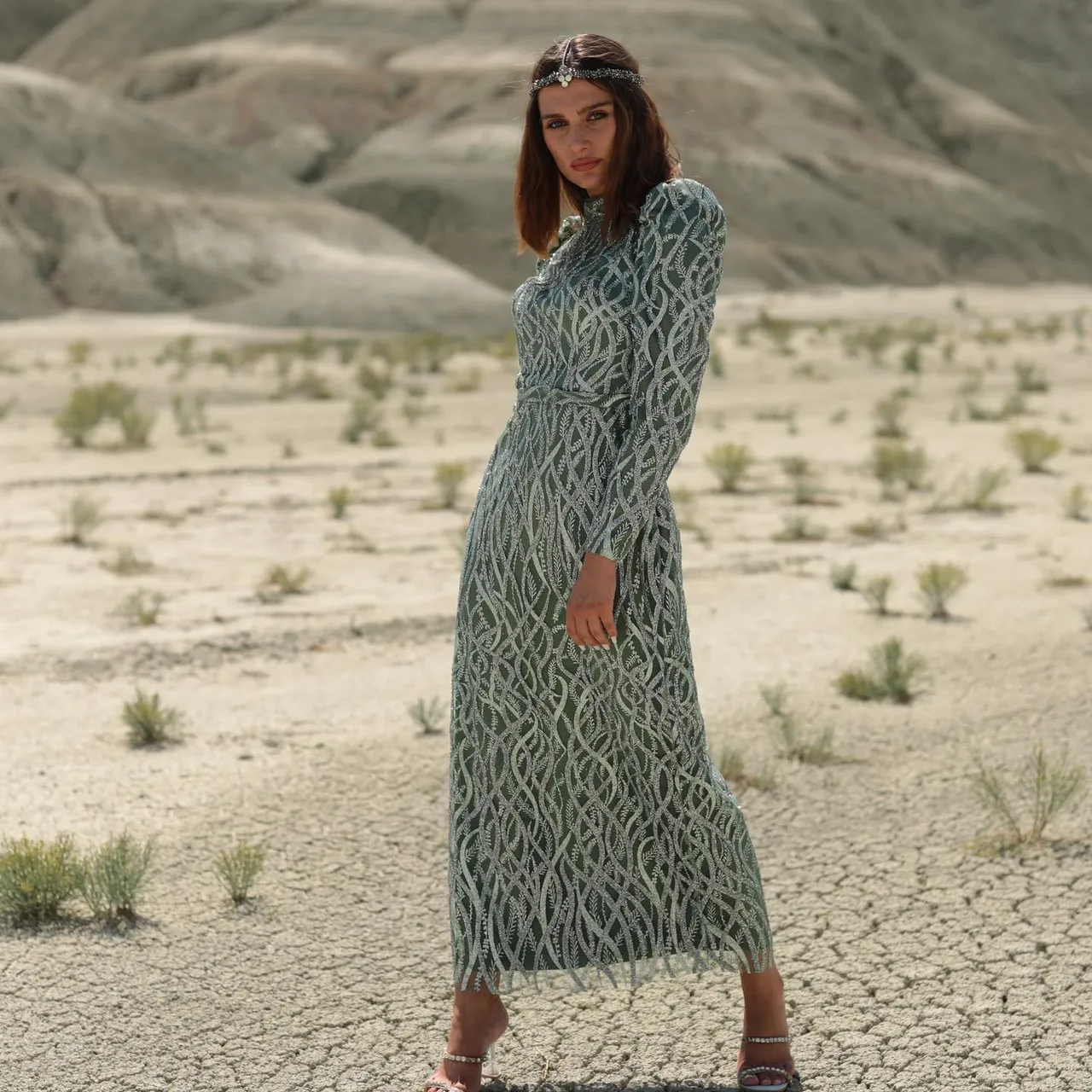 Sima Abiye💕
Gözalıcı ışıltılarıyla çok özel kalem tasarımımız tüm zarif renkleriyle ahunarede💕
Peki sizin favoriniz hangi rengi? seçenekler kaydırmalıda
👉Koşulsuz İade veya Değişim
✈️Ücretsiz & Hızlı Kargo
☎️👉Whatsapp:+90 532 272 57 09
#tesetturabiye #kalemabiye #kalemelbise #tasarımabiye #weddingdress #muslimweddingdress #muslimwear #hijabwear #modestwear #sözelbisesi #nişanelbisesi #davetelbisesi #eveningdressmalaysia #eveningdress#tasarımelbise #eventdress#weddingwear#modestwear #modestclothing #kesfetteyiz#dügünelbisesi #davetelbise #kesfetteyim