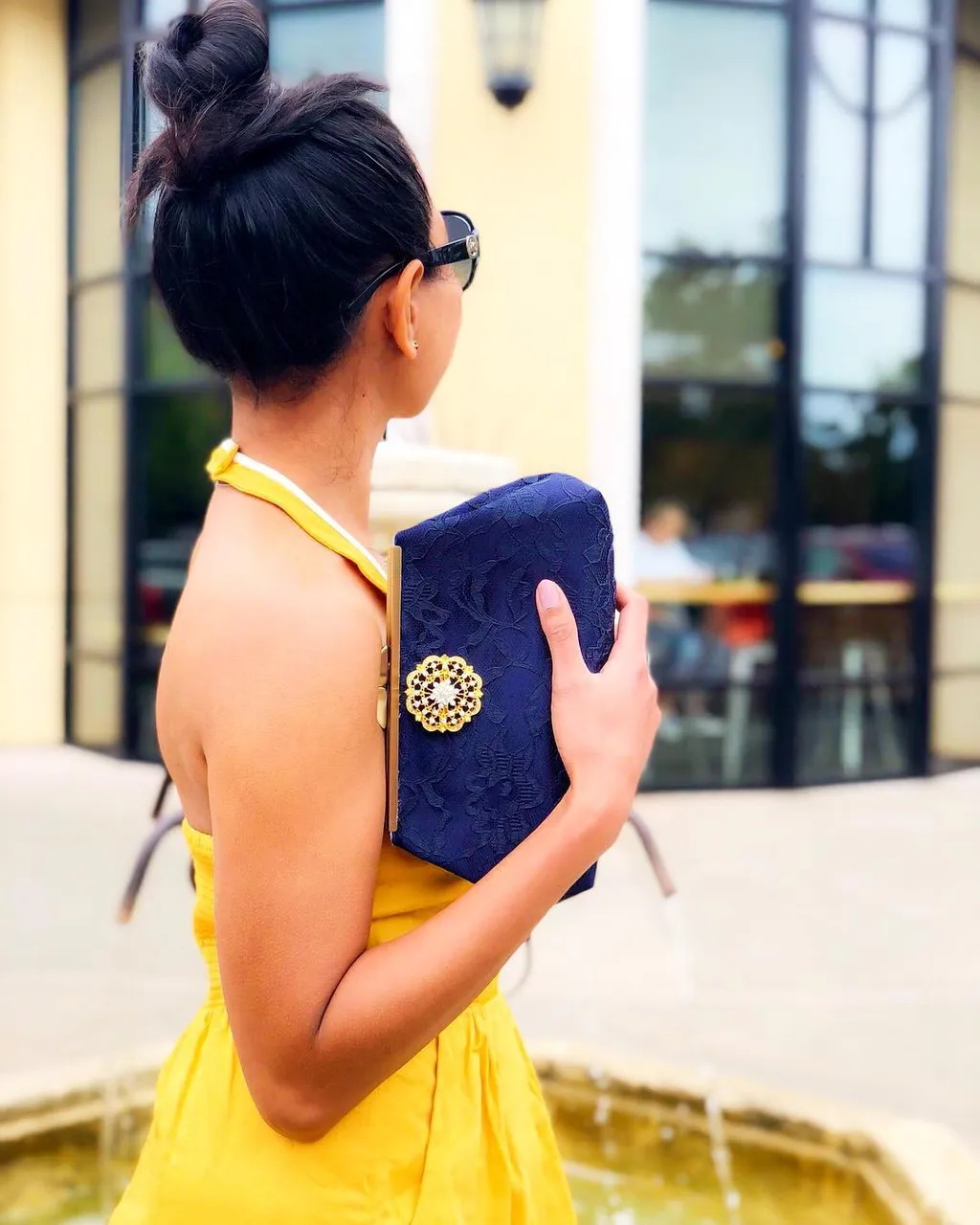 Follow the yellow, pursue the blue.
.
.
.
•
•
•
#yellow #blue #customwedding #bridesmaids #bridalpurse #bridesmaidgifts #bridalclutches #weddingbag #etsy #etsyshop #etsywedding #bridal #blueandyellow #weddinginspirations #weddingpurse