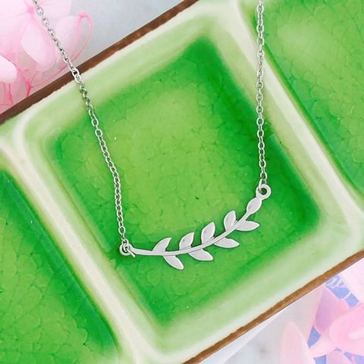 #dainty #fashion #necklace #leaf #tree #branch for #onlineshopping by @lavishy