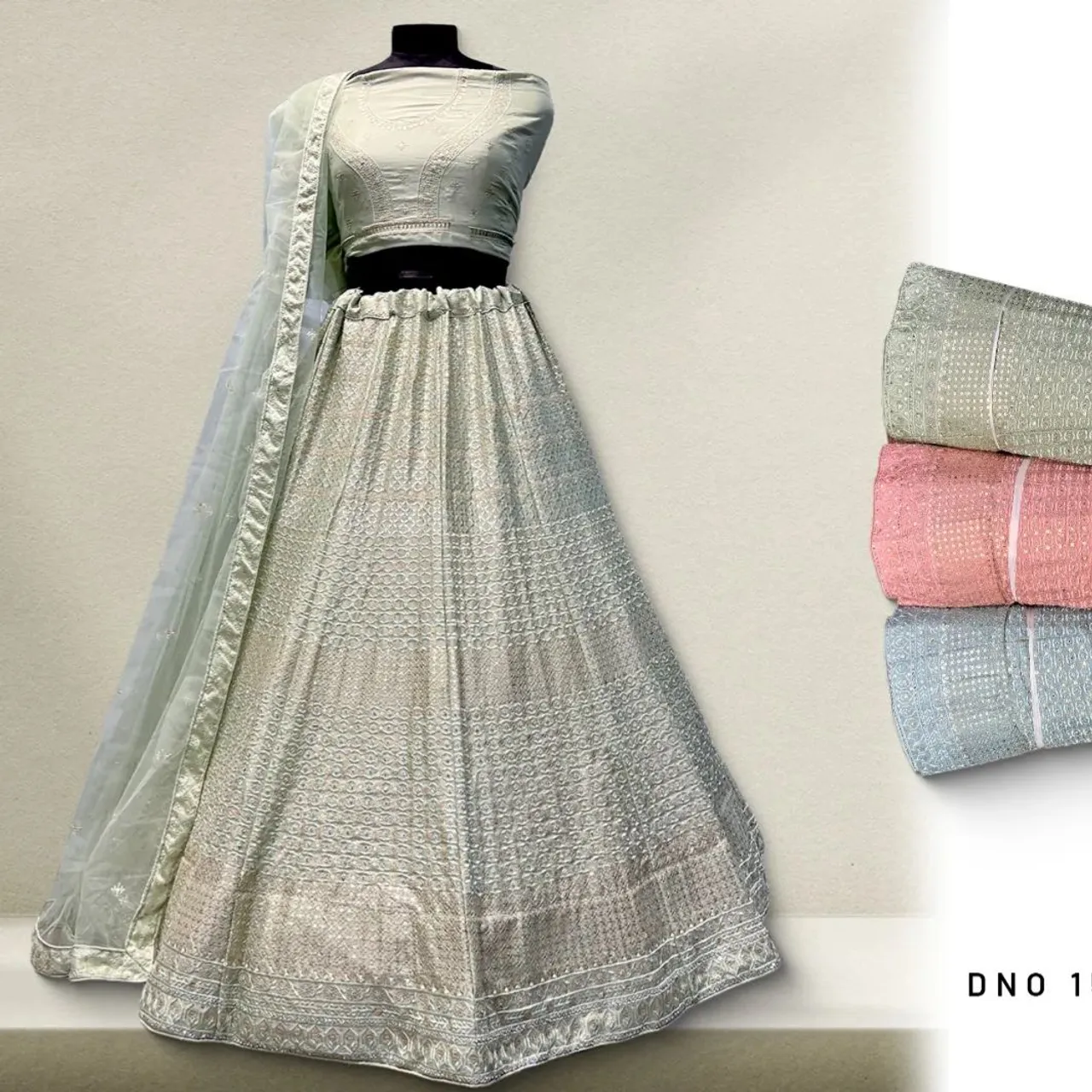 #lehenga #lehengalove #greenlehenga #weddinglehenga #receptionlehenga #engagementlehenga #party #women #girls #girlish #bridesmaid