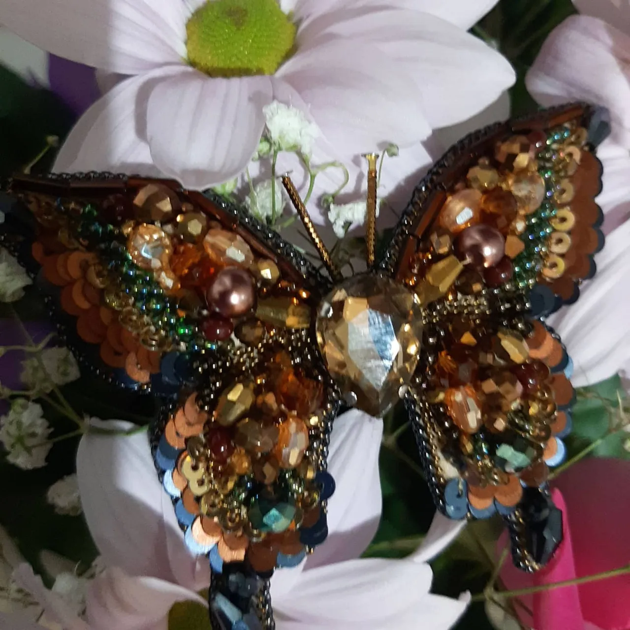 СУПЕР БРОШЬ! Эффектно Популярный цвет!
#брошьсбисера #брошьукраина #купитьброшь #брошьвподарок #брошьспайеток #брошьсвоимируками #вышитаяброшь #брошьхендмейд #handmadebrooch #beadedbrooch #buybrooch
🇺🇦🇺🇦🇺🇦🇺🇦🇺🇦 Для заказа по Украине 
https://shafa.ua/member/olgashulgina20
И https://shulginaolga2.crafta.ua/
🌏🌎🌍🌎🌏🌎🌍🔥👚👚👚🔥🔥Доставка в другие страны 
https://www.etsy.com/shop/DigiUniquePrintBox?ref=seller-platform-mcnav