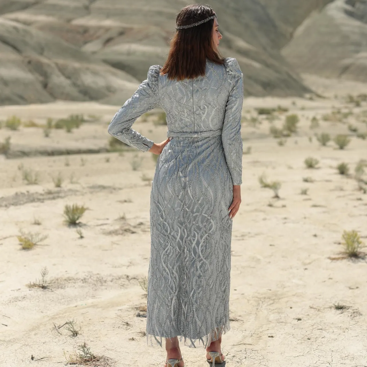 Sima Abiye💕
Gözalıcı ışıltılarıyla çok özel kalem tasarımımız tüm zarif renkleriyle ahunarede💕
Peki sizin favoriniz hangi rengi? seçenekler kaydırmalıda
👉Koşulsuz İade veya Değişim
✈️Ücretsiz & Hızlı Kargo
☎️👉Whatsapp:+90 532 272 57 09
#tesetturabiye #kalemabiye #kalemelbise #tasarımabiye #weddingdress #muslimweddingdress #muslimwear #hijabwear #modestwear #sözelbisesi #nişanelbisesi #davetelbisesi #eveningdressmalaysia #eveningdress#tasarımelbise #eventdress#weddingwear#modestwear #modestclothing #kesfetteyiz#