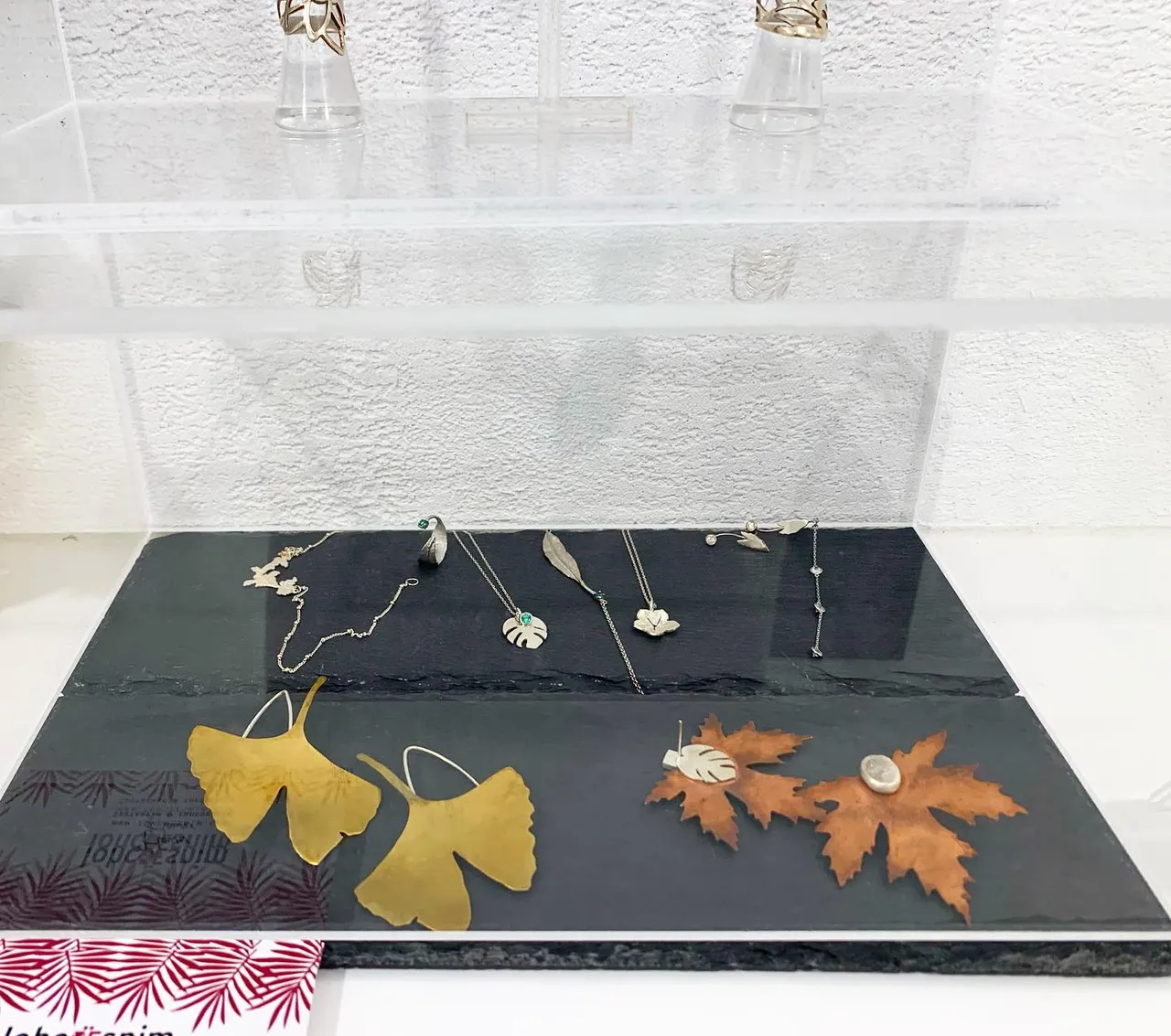 #이오코에스님 
.
.
.
.
.
.
.
.
.
.

#핸드메이드주얼리 #오더메이드주얼리 #금속공예 #금속공예가 #디자이너주얼리 #망원동편집샵 #편집샵 #서교동 #합정동 #합정카페 #갤러리 #주얼리선물 #핸드메이드