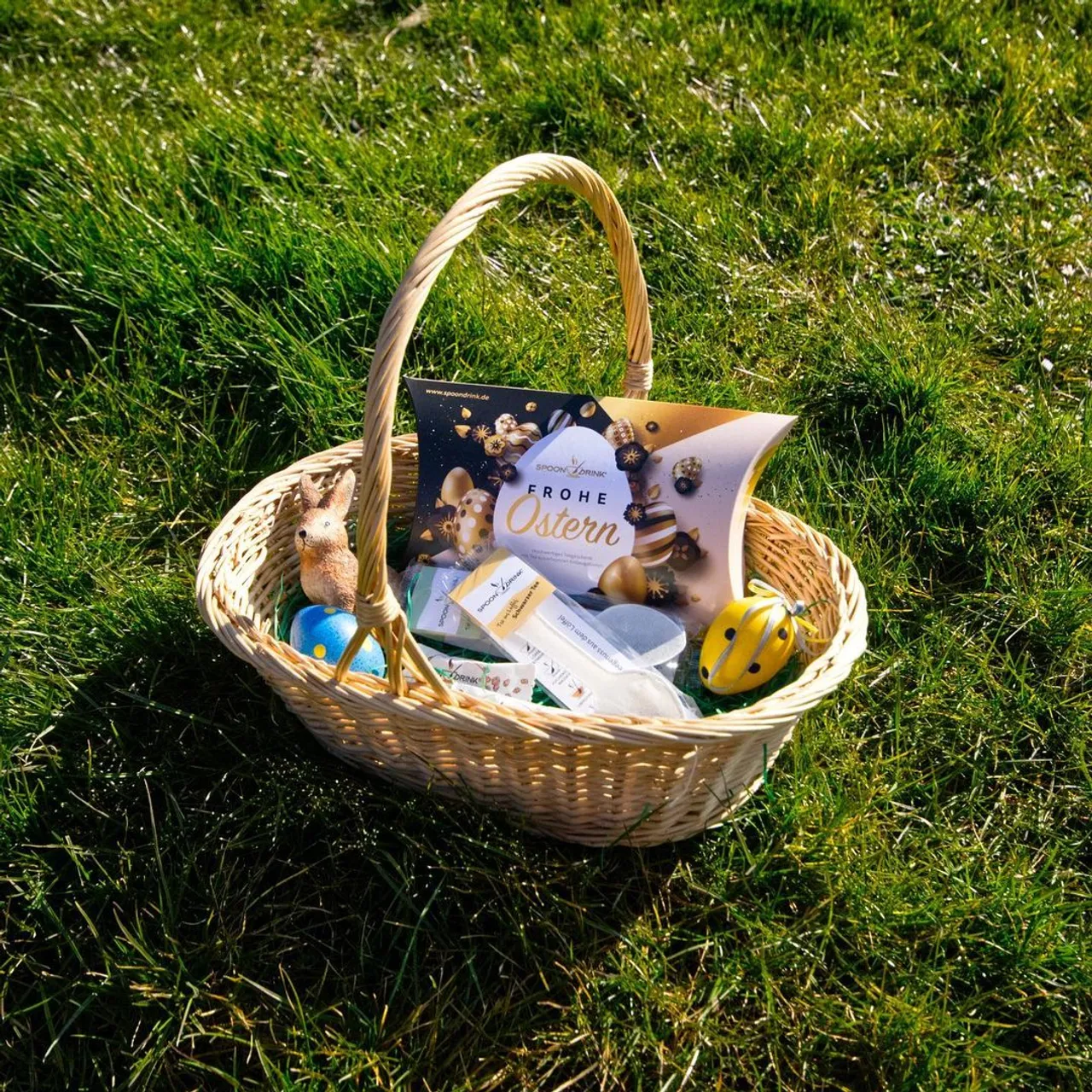 Schon entdeckt auf unserer neuen Webseite?
Wir haben exklusive Ostergeschenke für euch gebastelt 🐰
Sei also auch du der Held am Ostersonntag und schenke eine fantastische Spoondrink PillowBox im einzigartigen Oster-Design 🥰
#Spoondrink #TeeImLöffel #TeeGeschenk #TeeLiebe #OsterGeschenk #Ostern #TeeTrinken