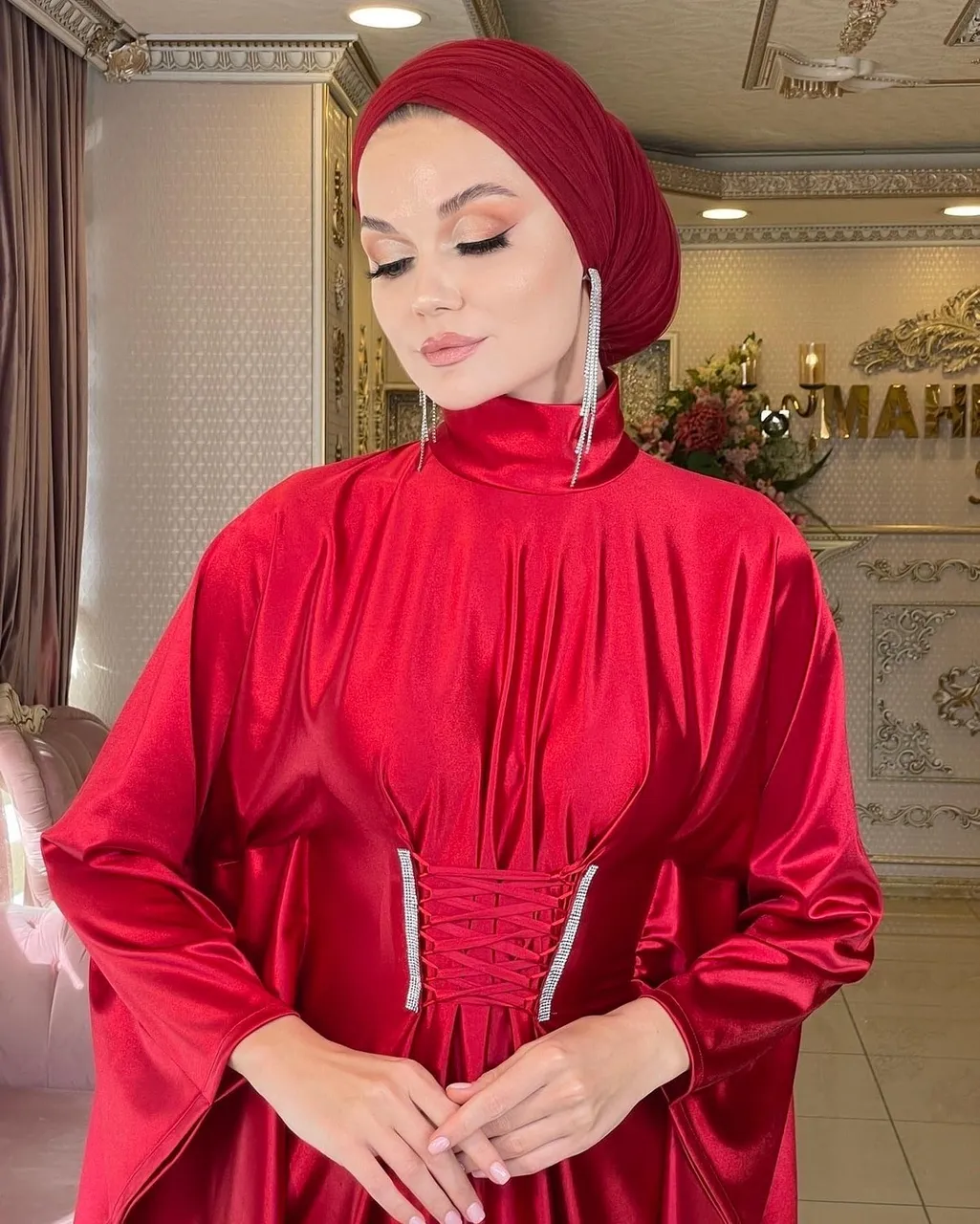 Kuğu Abiye - Özel Tasarım 😍
Kuğu gibi hissetmek isteyenlere 💃
İndirimli fiyatıyla şimdi satışta. 
38-44 Beden Aralığı 💃
5 renk seçeneği (Sağa Kaydırın) 🌈
Türkiye ve Tüm Dünyaya Hızlı Kargo 🛩
Kredi Kartına Taksit İmkanı

Kugu Hijab Evening Dress😍
38-44 EU Sizes Available
5 Color Option 🌈
Wordwide Express Delivery 🚚 
#tesettürabiyemodelleri #hijabfashion #hijablove #tesetturbutik #tesetturnisanlik #hijab #hijabootd