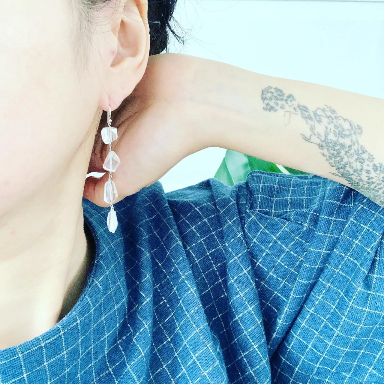 Pierres naturelles transparentes sont belles. 
Toutes les pièces sont uniques. 
Nous sommes jamais pareilles.

Himalayas crystal dia
Earrings 
Silver 925 
I
o
h
c
o
Ë
s
n
i
m
#himalayas #crystals #earrings #boucledoreilles #bijoux #jewelry