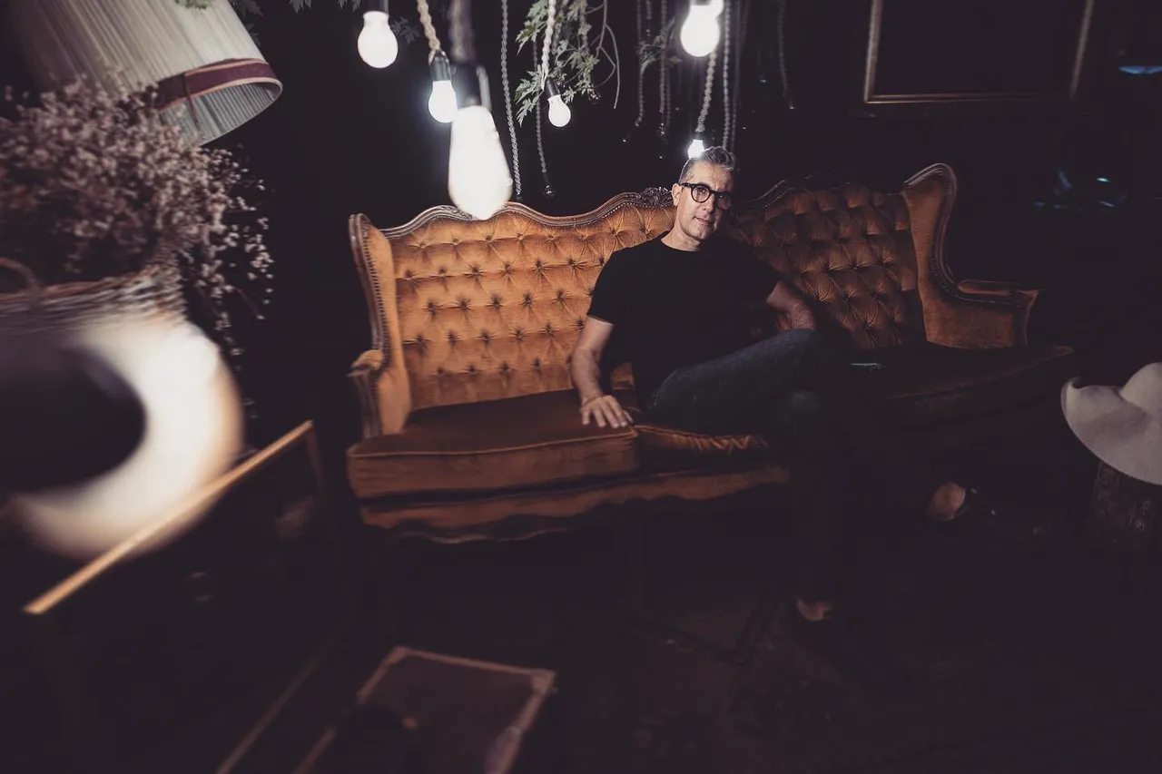 I like comfortable sofas 😜
.
.
.
.
#gliartgianidellaquita #sofas #relax #weddingrelax #weddingsofa #weddingsofas #morethanasofa #smile #lifeonasofa