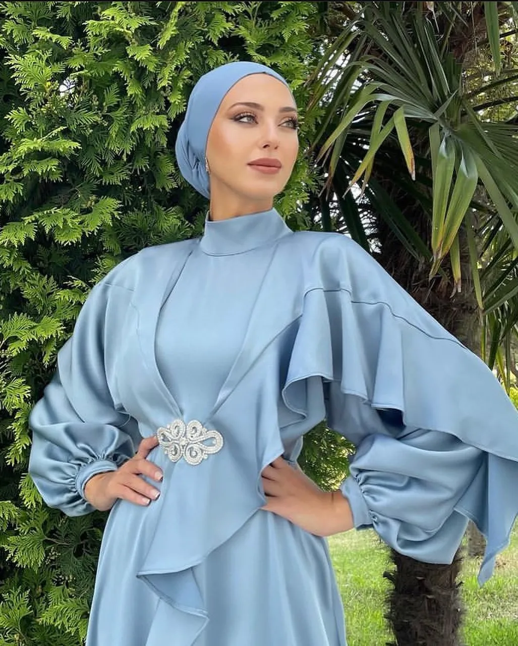 Helin Abiye -Özel Tasarım 💕
Satenin en gözalıcı renkleri ve tasarımları ahunarede
İlk alışverişinize özel 150₺ indirim ❤️
38-44 Beden Aralığı 💃
3 renk seçeneğiyle websitemizde ve mağazamızda🌈
Türkiye ve Tüm Dünyaya Hızlı Kargo 🛩
Kredi Kartına Taksit İmkanı
jü
Helin Hijab Evening Dress😍
38-44 EU Sizes Available
3 Color Option 🌈
Wordwide Express Delivery 🚚 
#tesetturabiye #tasarımabiye #weddingdresses #muslimweddingdress