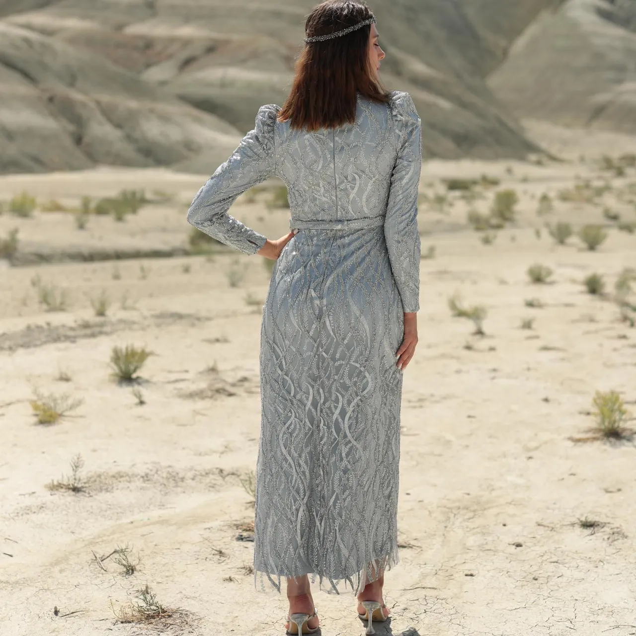 Sima Abiye💕
Gözalıcı ışıltılarıyla çok özel kalem tasarımımız tüm zarif renkleriyle ahunarede💕
Peki sizin favoriniz hangi rengi? seçenekler kaydırmalıda
👉Koşulsuz İade veya Değişim
✈️Ücretsiz & Hızlı Kargo
☎️👉Whatsapp:+90 532 272 57 09
#tesetturabiye #kalemabiye #kalemelbise #tasarımabiye #weddingdress #muslimweddingdress #muslimwear #hijabwear #modestwear #sözelbisesi #nişanelbisesi #davetelbisesi #eveningdressmalaysia #eveningdress#tasarımelbise #eventdress#weddingwear#modestwear #modestclothing #kesfetteyiz#