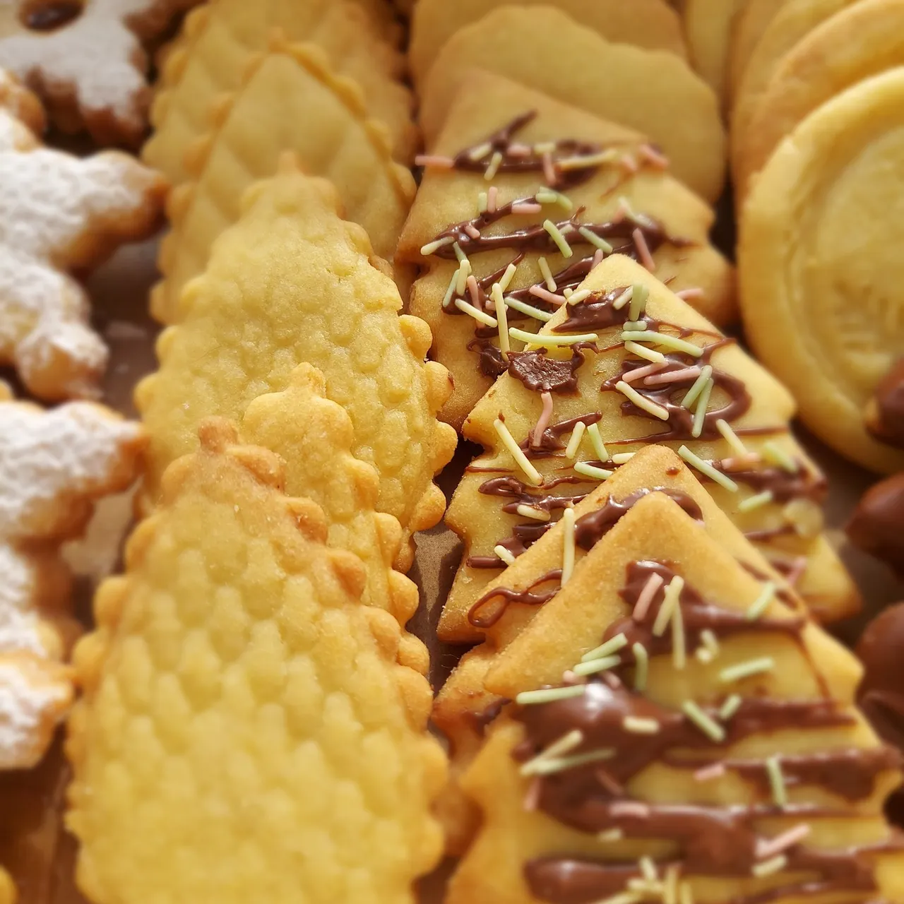 36 Pcs Homemade Christmas&New Year Gift Cookies | 3 Dozen Christmas Cookie Assortment, Christmas Party cookies, Christmas Gift, Cookie Gift box

#etsy #etsyshop #etsyseller #etsysellersofinstagram #homemade #turkishfood #cookiegiftbox #christmasgift #partycookies #cookies #cookieassortment #cookies