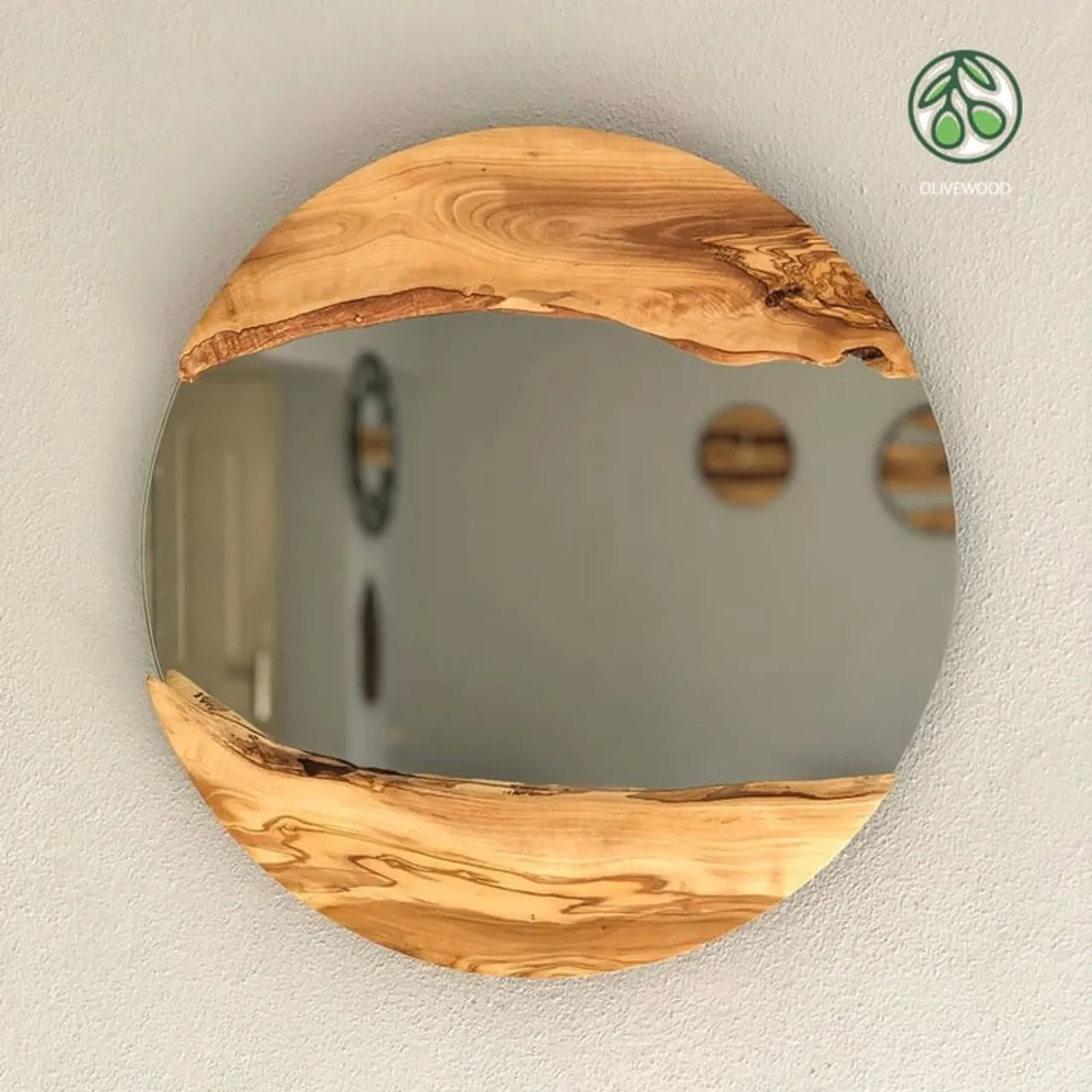 Wunderschöne runde Spiegel mit einem Olivenholz, jetzt bei uns erhältlich!
https://spiegelshop24.com/badspiegel-mit-holzrahmen/
#Bad #Dusche #LedSpiegel #BadSpiegel #LichtSpiegel #WandSpiegel #KristallSpiegel #SpiegelSchrank #BadSpiegelLed #IkeaBadSpiegel #BadSpiegelRund #WandSpiegelBad #LEDWandSpiegel #WandspiegelMitLicht #BadSpiegelMitAblage #BadEzimmerSpiegelLicht #BadSpiegelMitBeleuchtung #LedSpiegel #wood mirror ikea
#wood mirror frame
#wood mirror small
#wood mirror bathroom
#wood mirror round
#wood mirror wall
#wood mirror